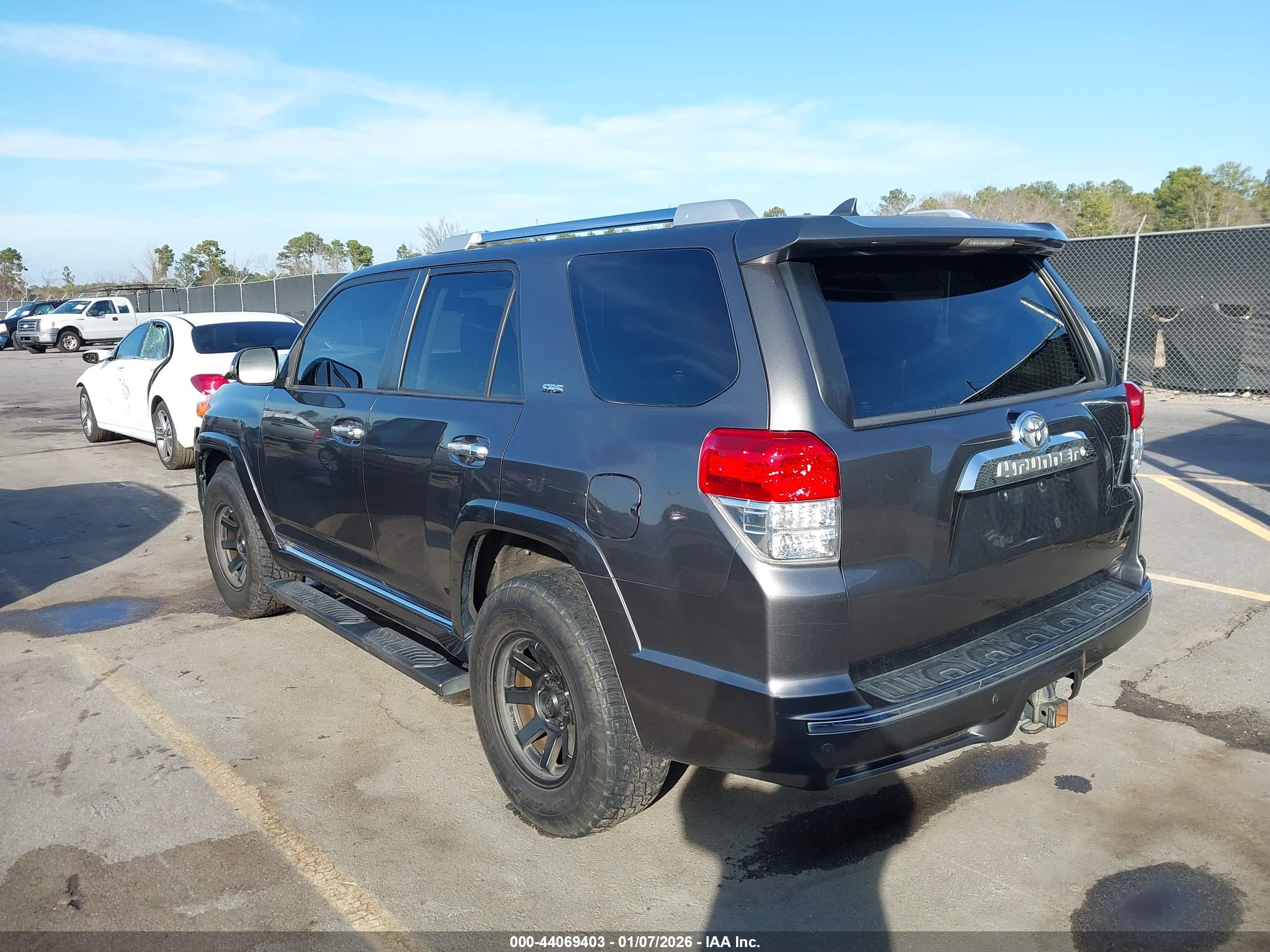 TOYOTA 4RUNNER image 3