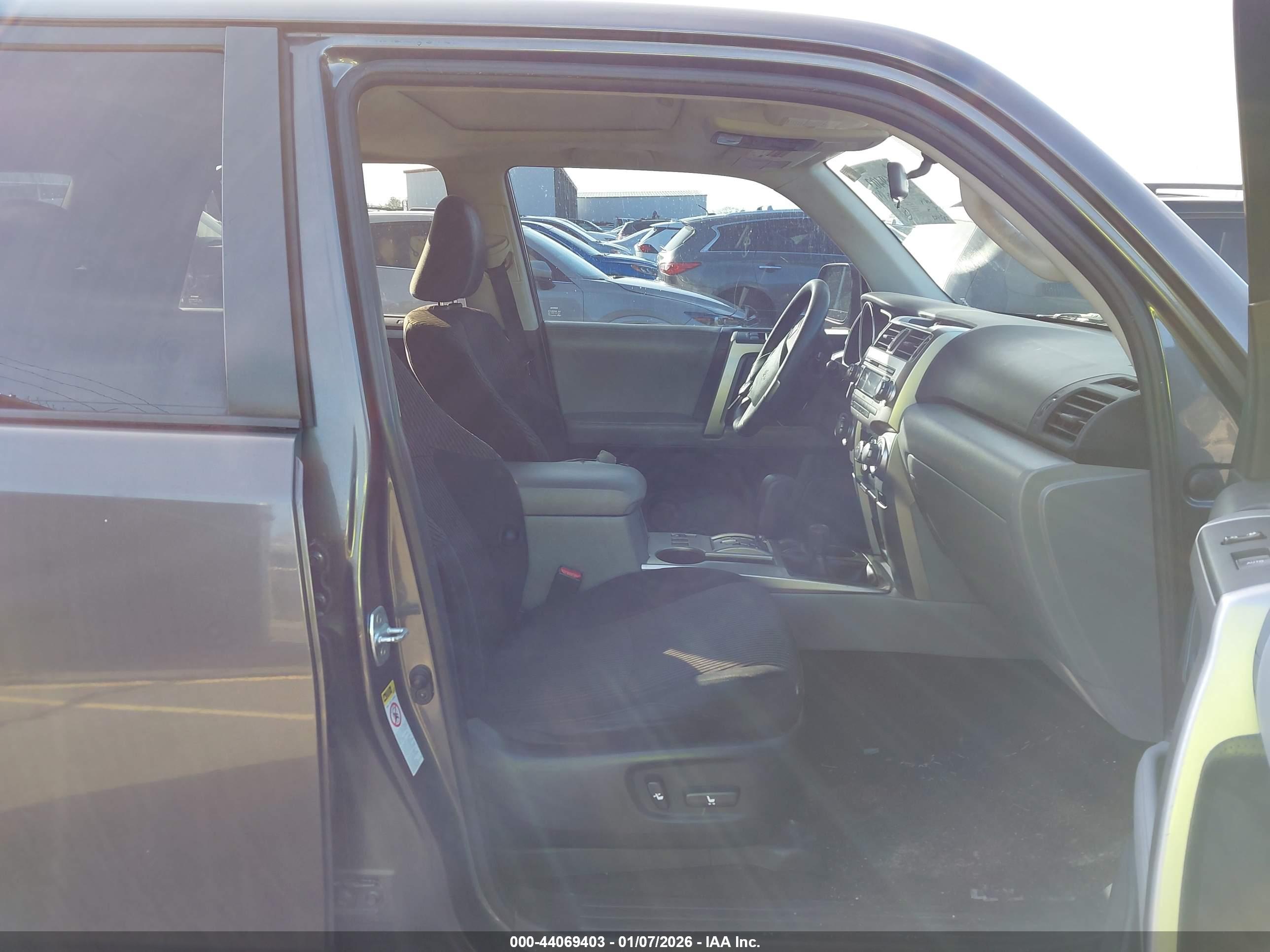 TOYOTA 4RUNNER image 5