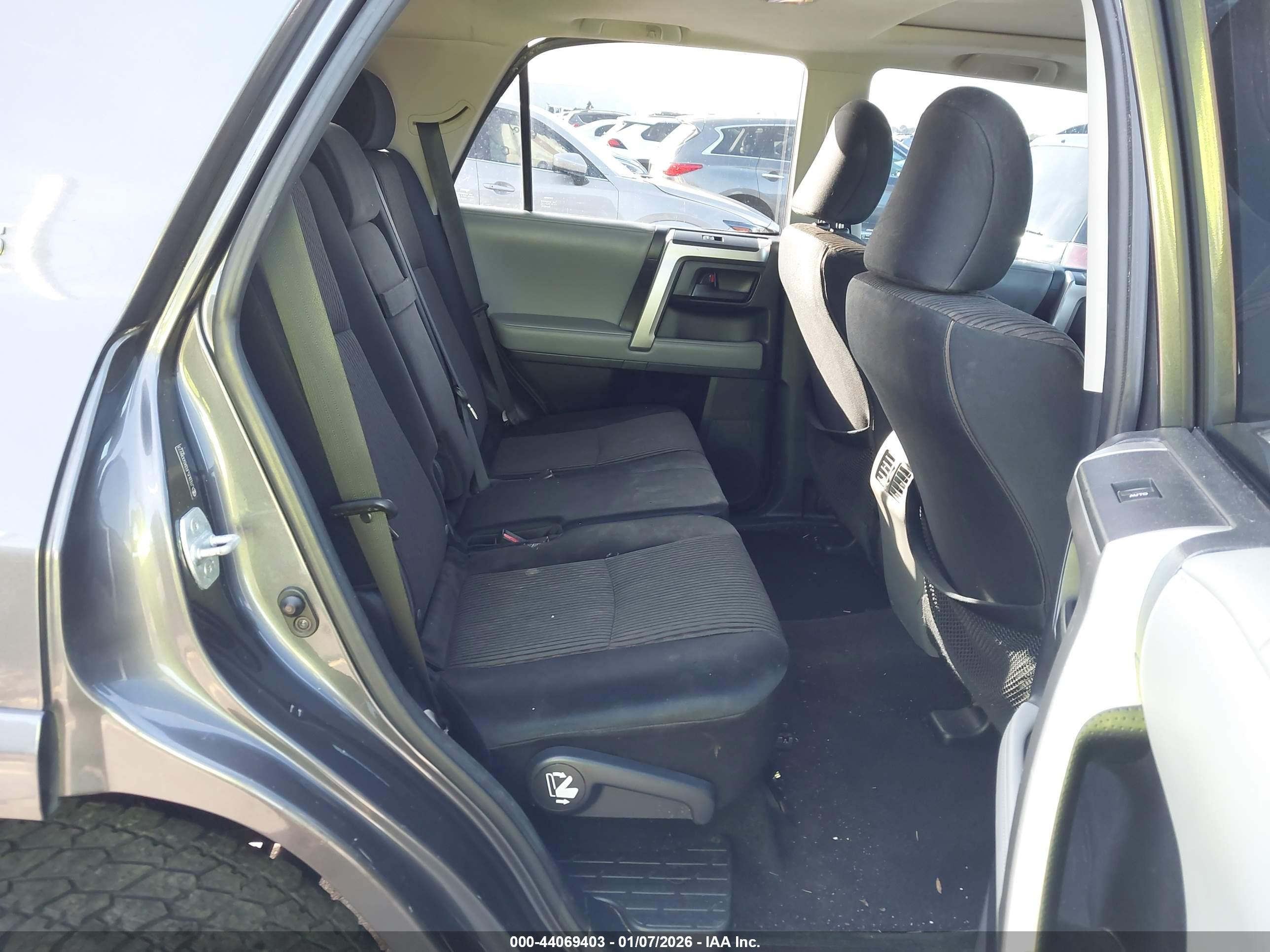 TOYOTA 4RUNNER image 8