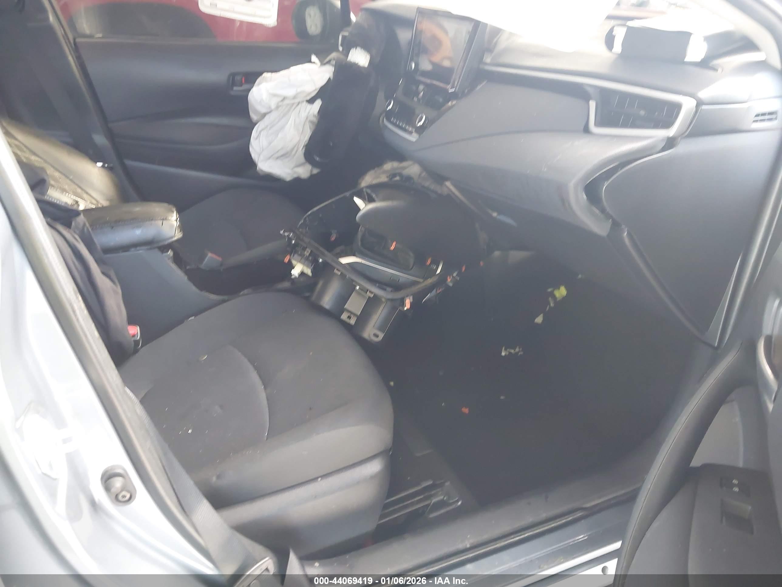 TOYOTA COROLLA image 5