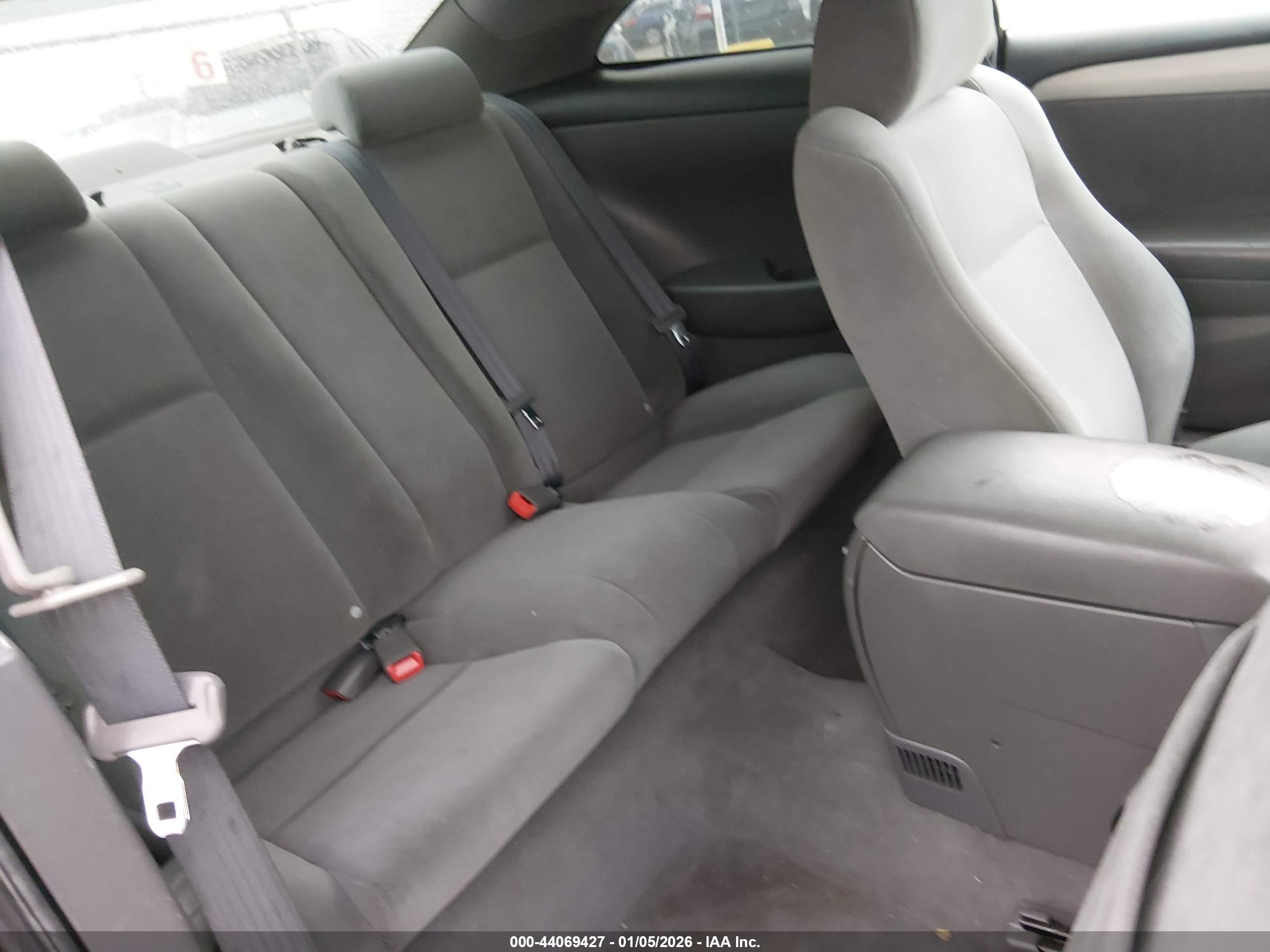 TOYOTA CAMRY image 8