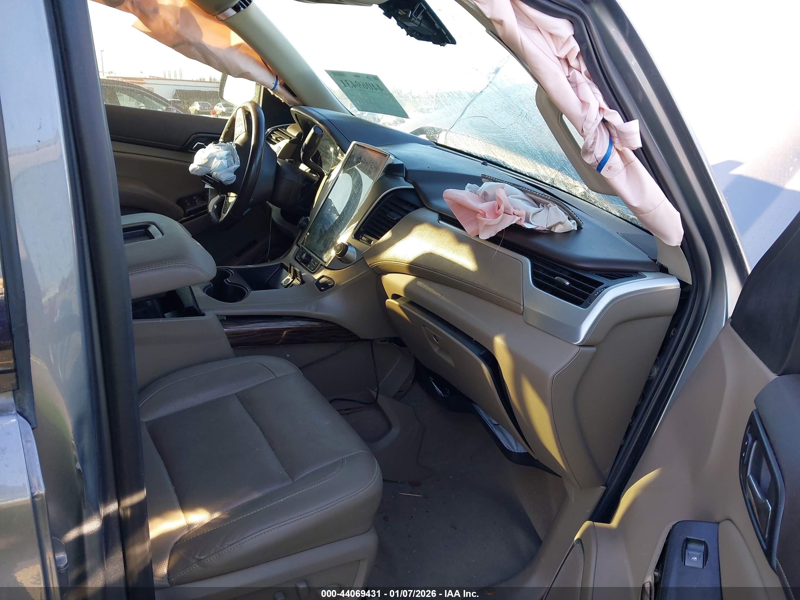 GMC YUKON image 5