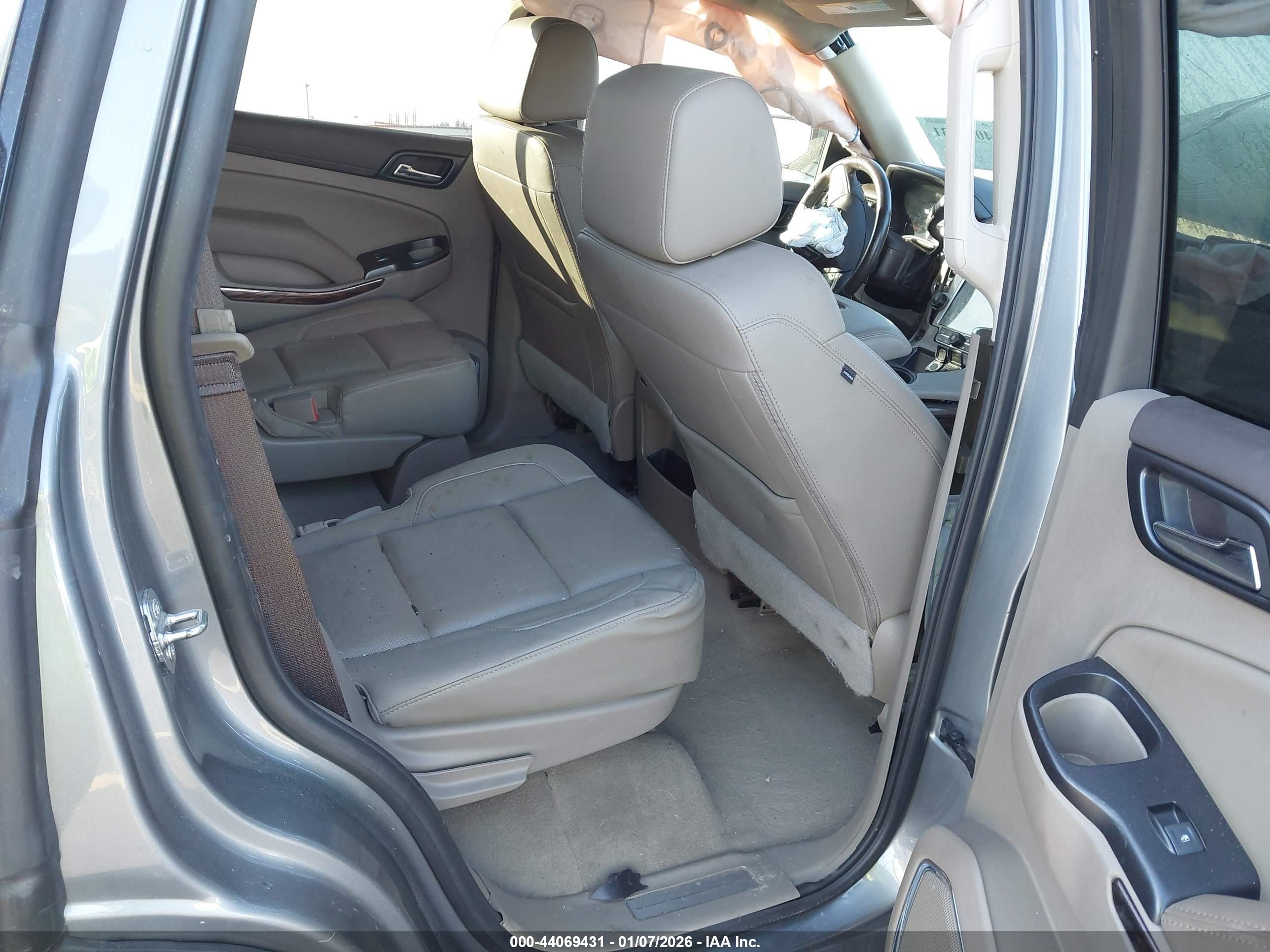 GMC YUKON image 8