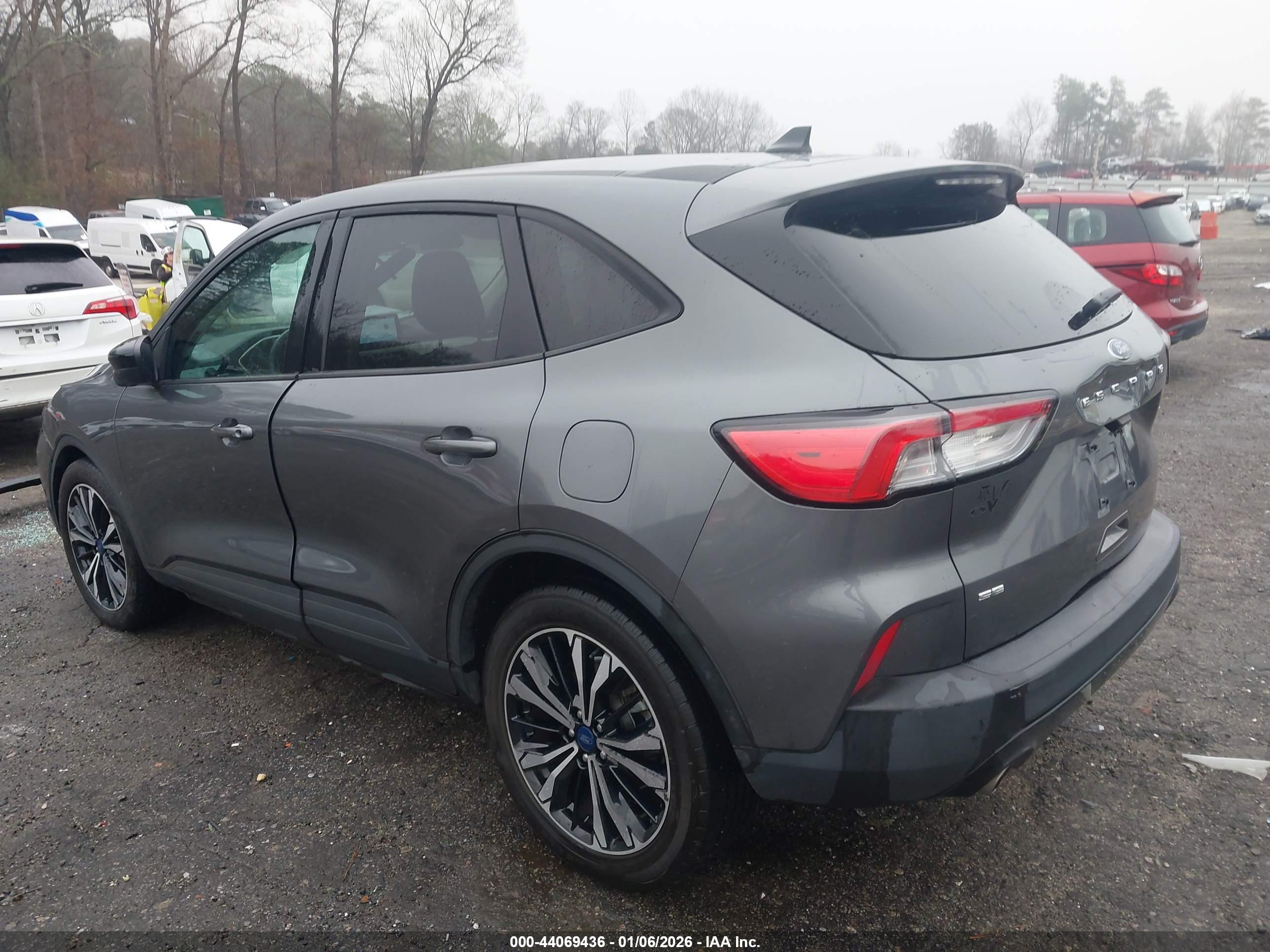 FORD ESCAPE image 3