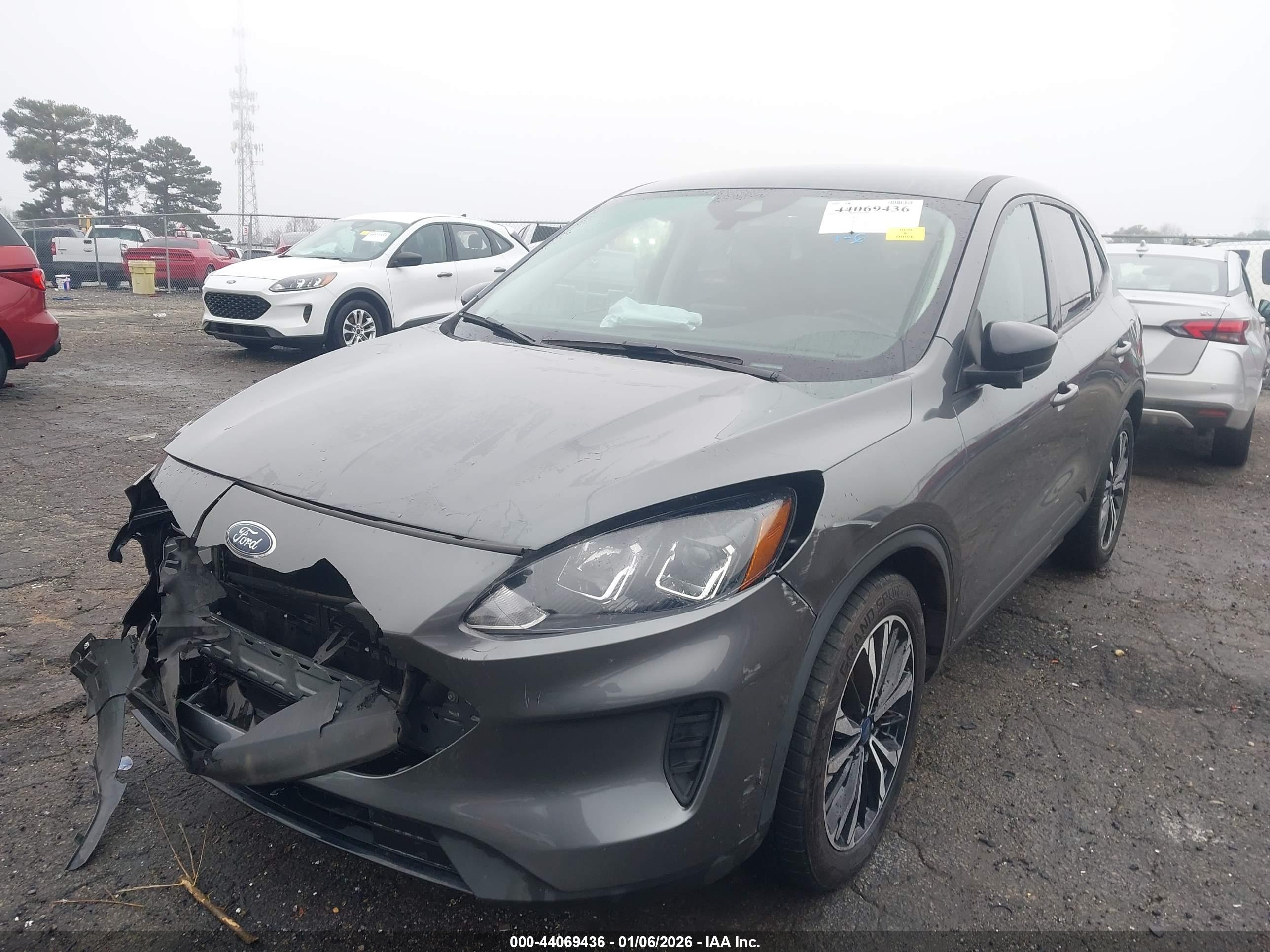 FORD ESCAPE image 6