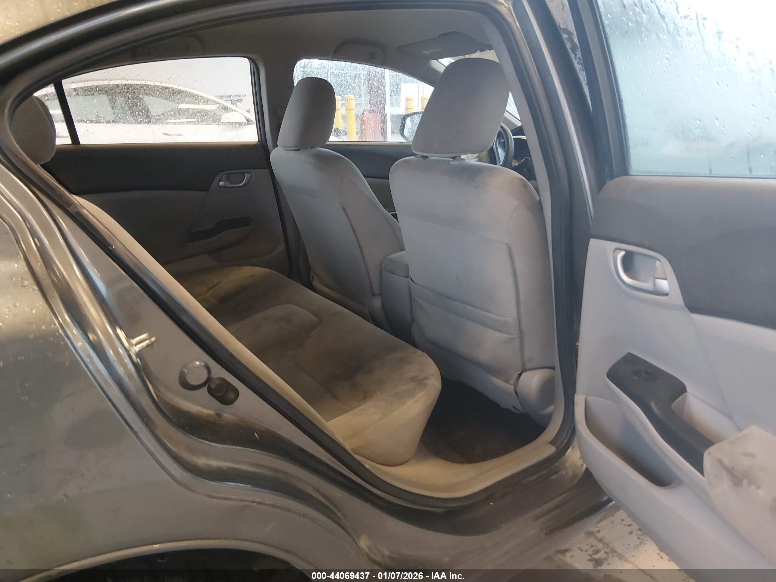 HONDA CIVIC image 8