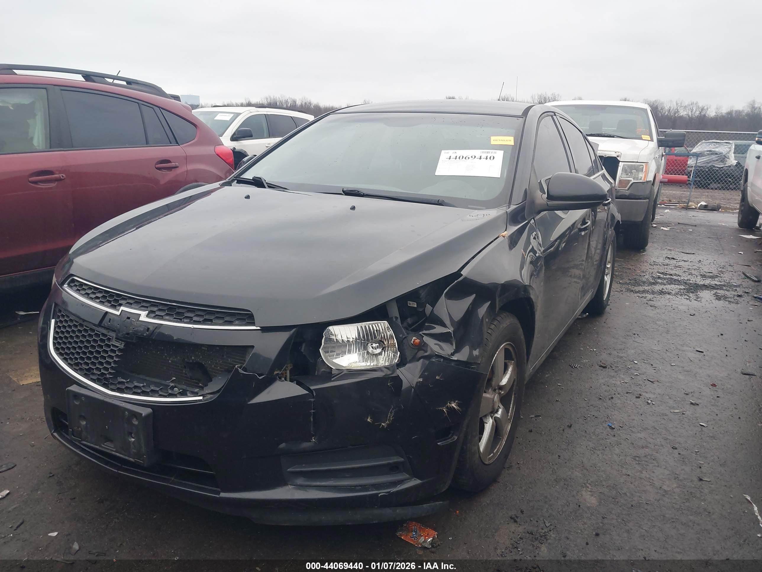 CHEVROLET CRUZE image 2