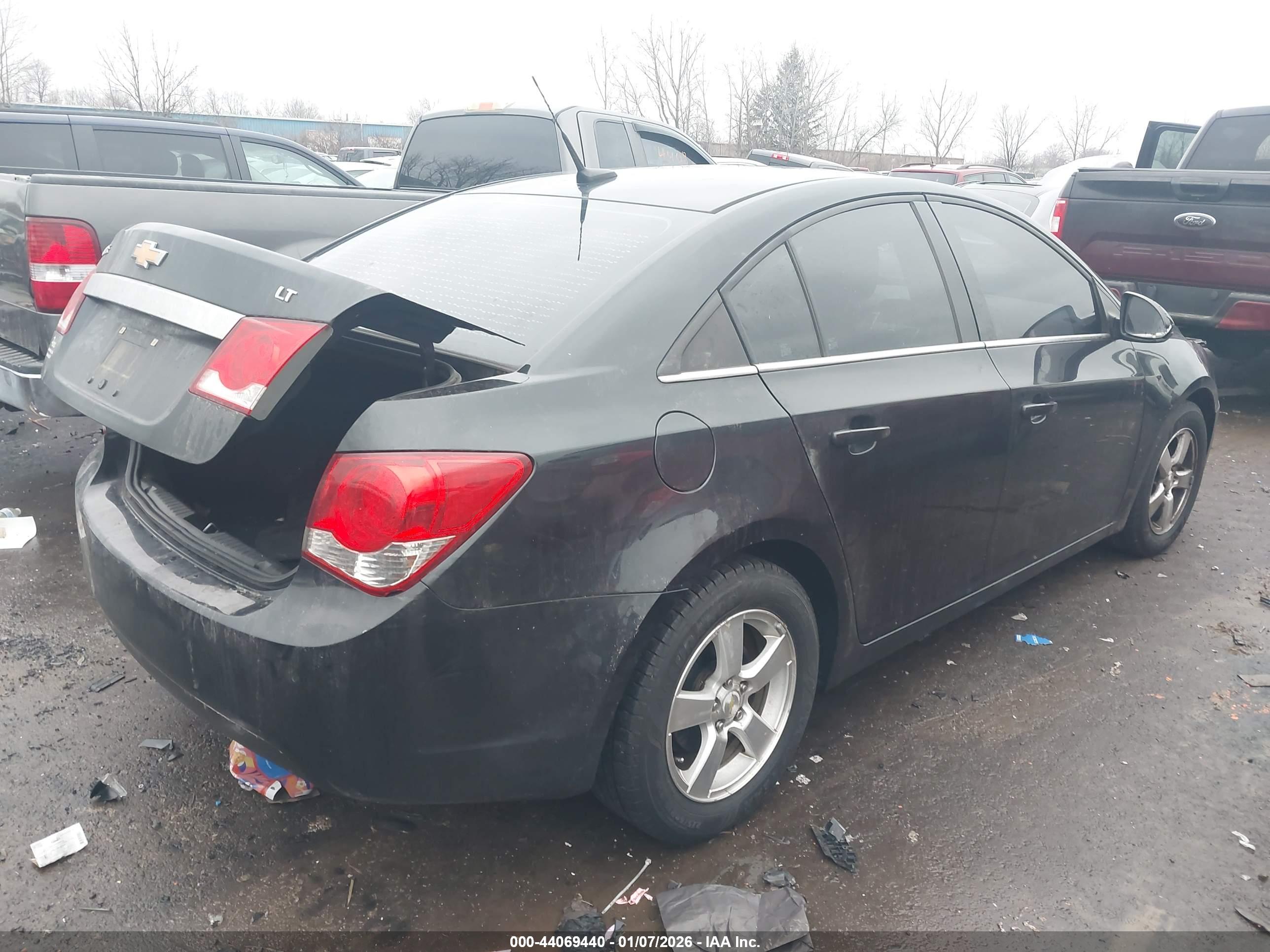 CHEVROLET CRUZE image 4