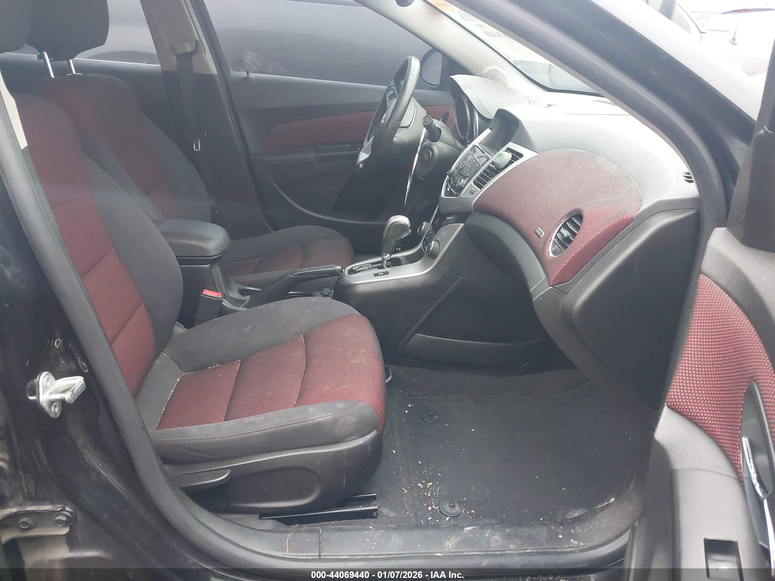 CHEVROLET CRUZE image 5