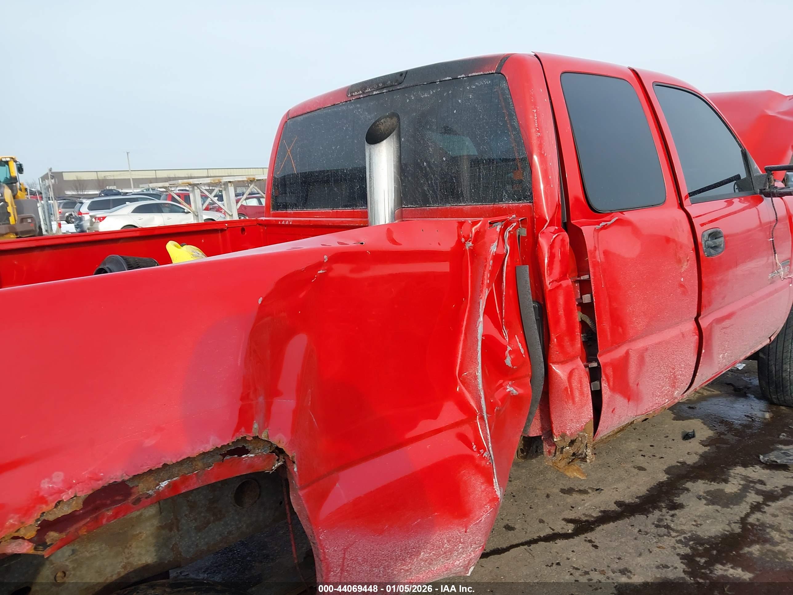 CHEVROLET SILVERADO image 6