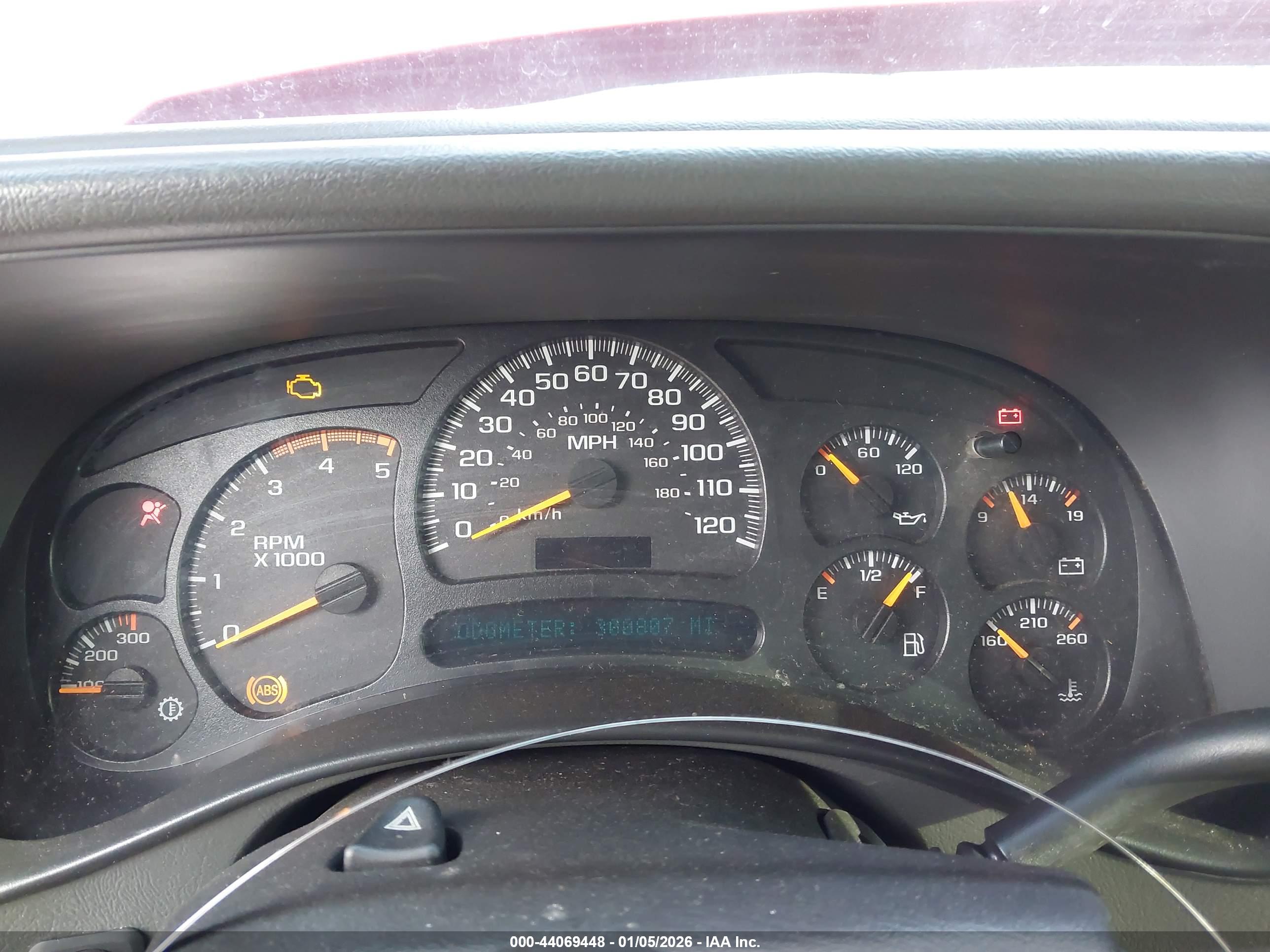 CHEVROLET SILVERADO image 7