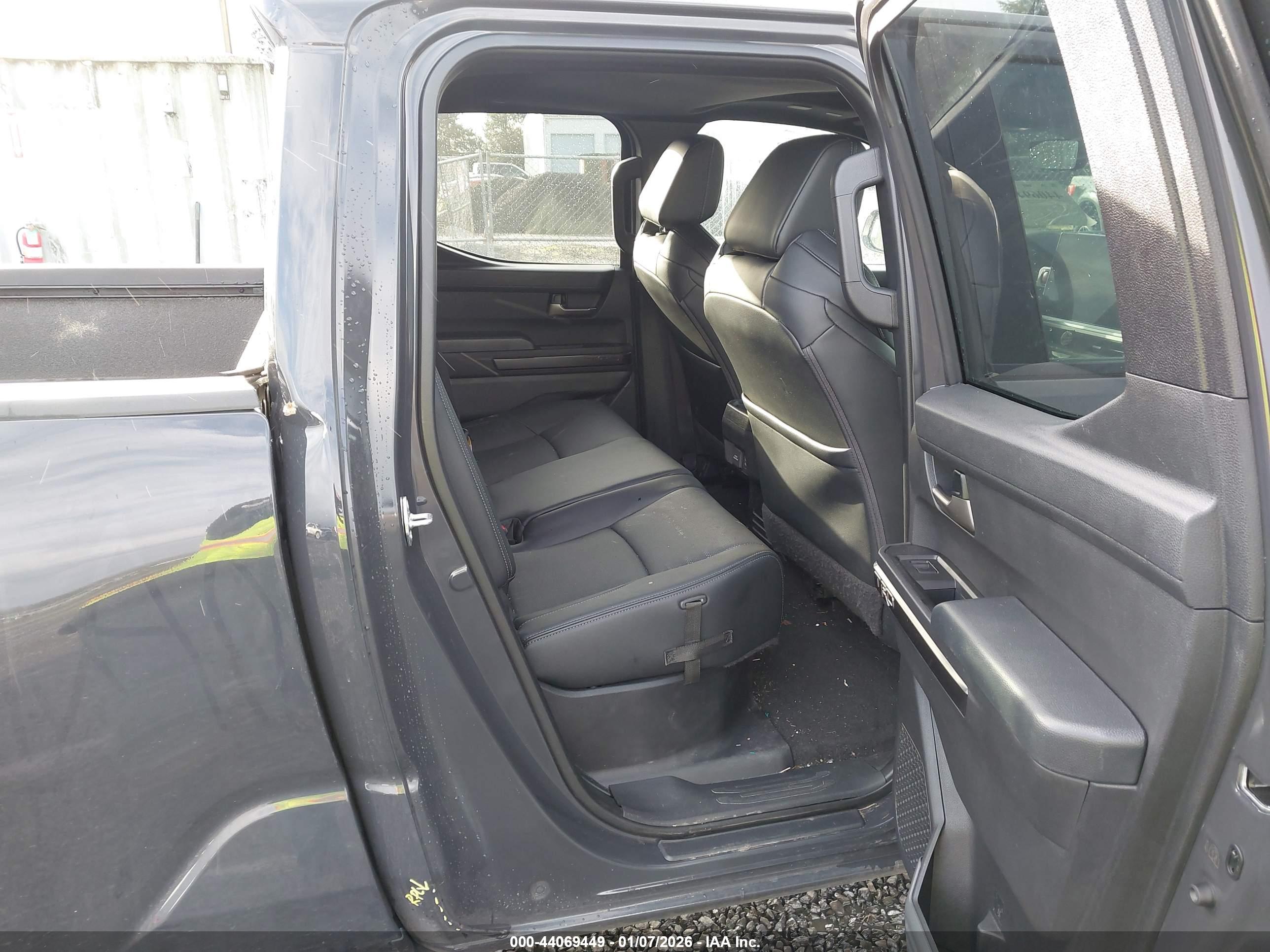 TOYOTA TACOMA image 8