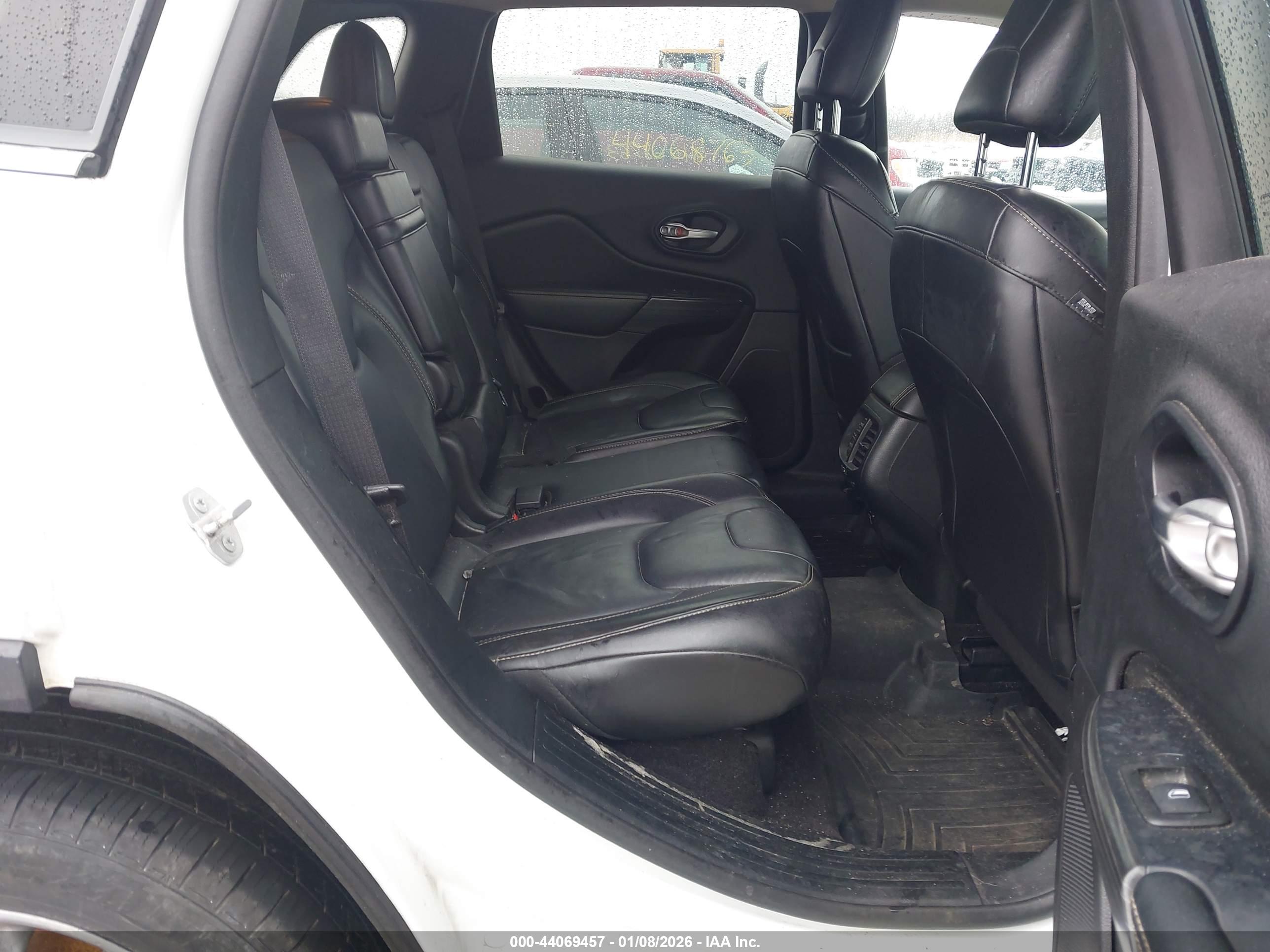 JEEP CHEROKEE image 8