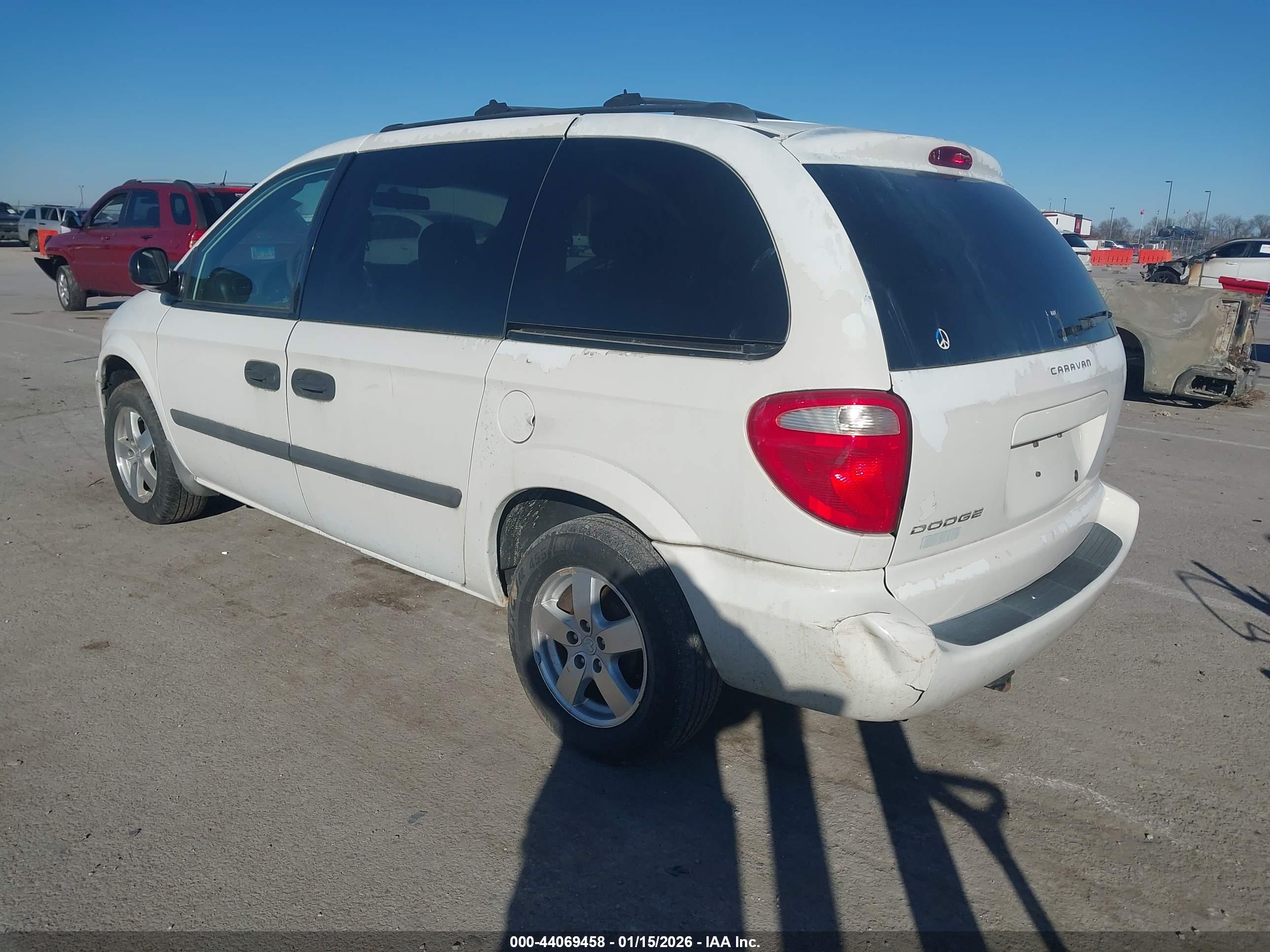 DODGE CARAVAN image 3