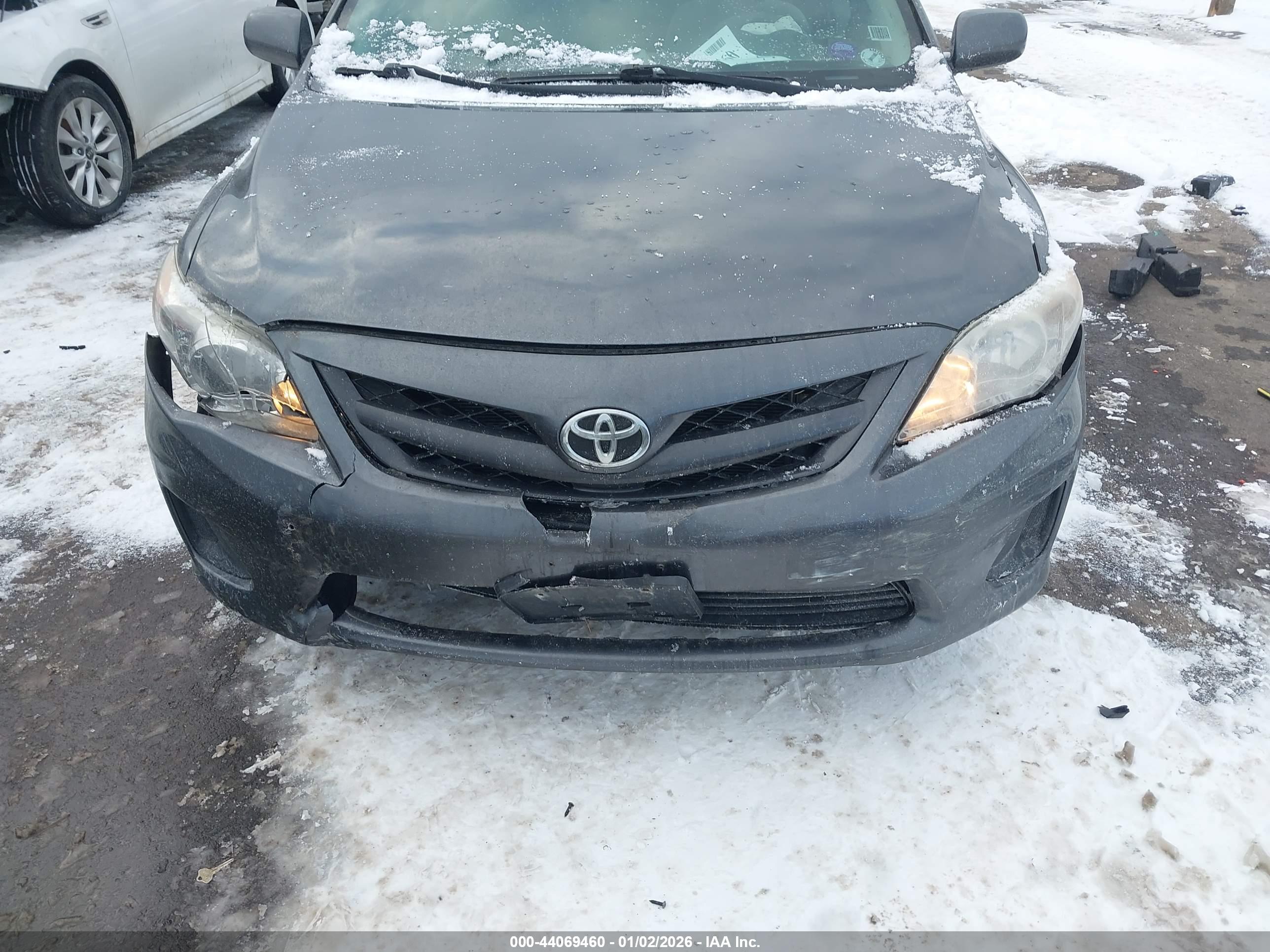 TOYOTA COROLLA image 6