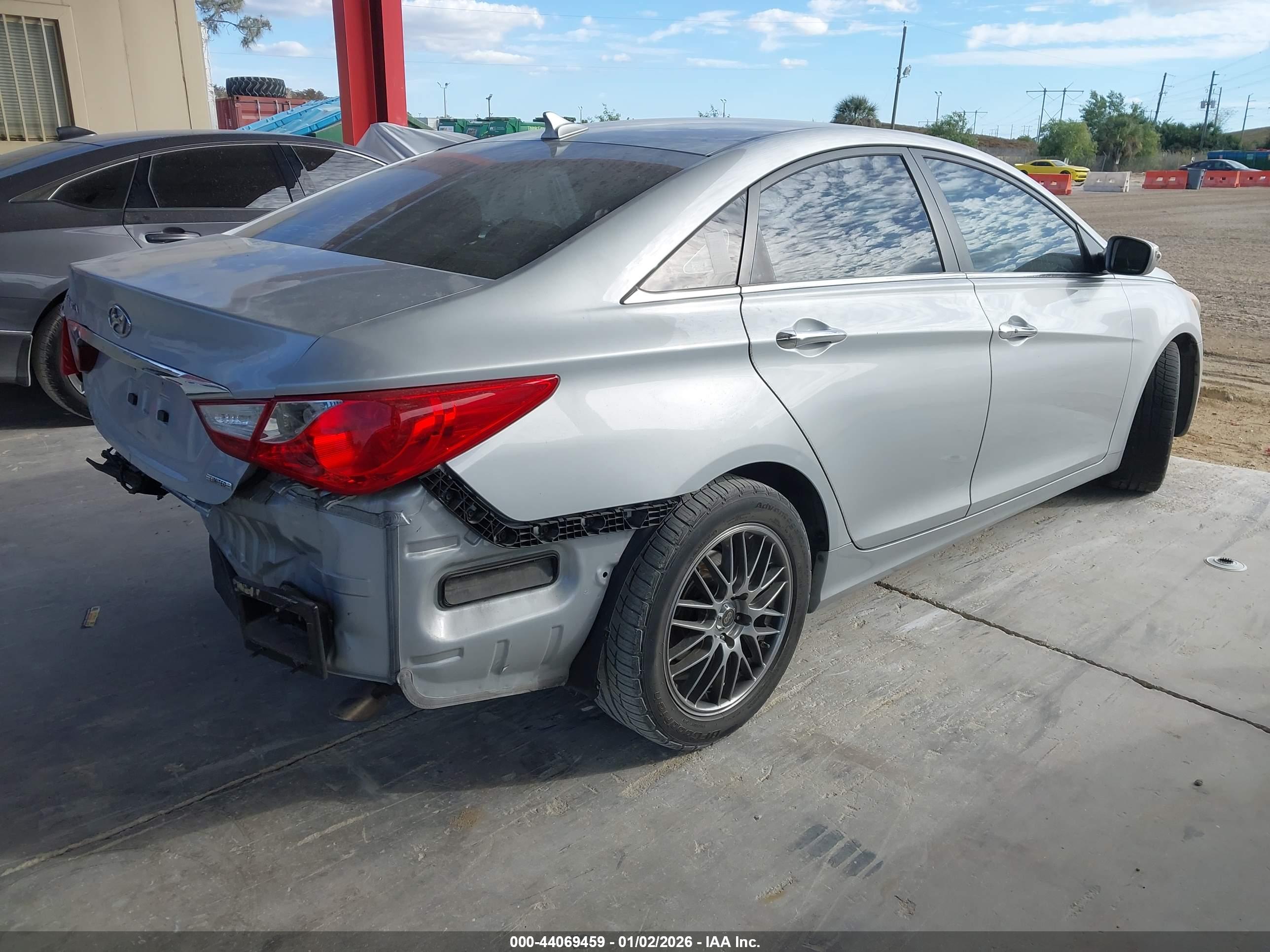 HYUNDAI SONATA image 4