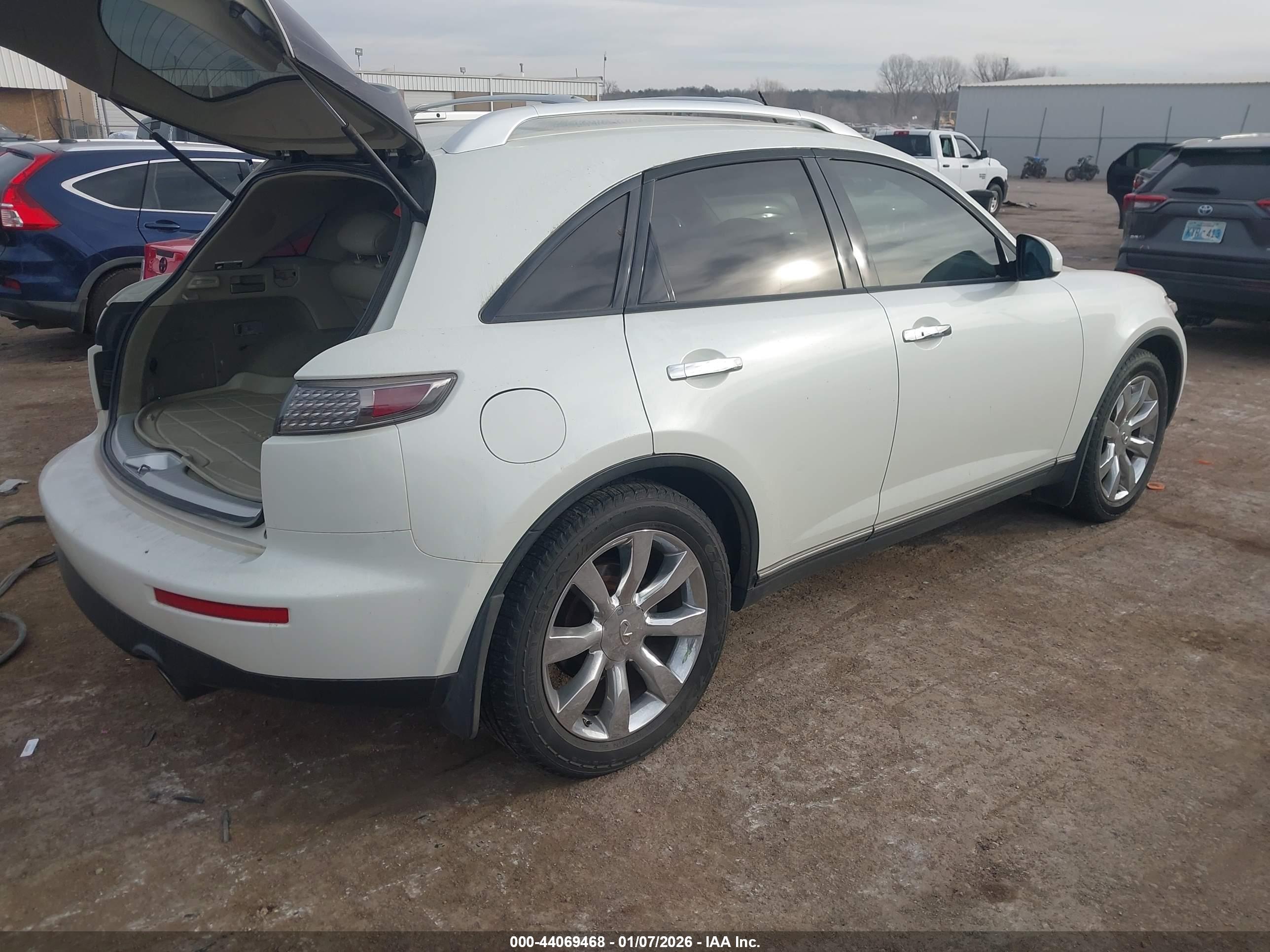 INFINITI FX35 image 4