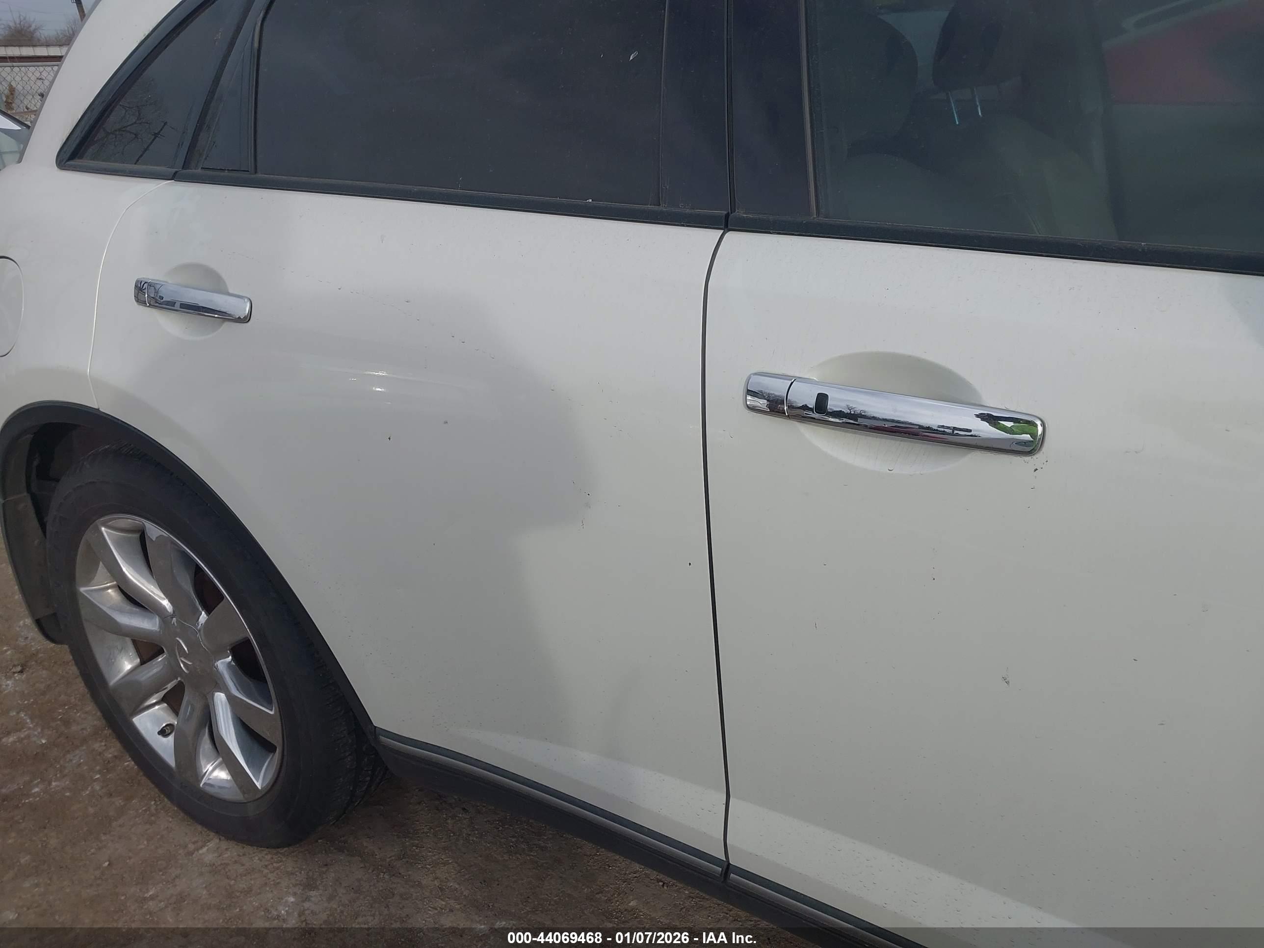 INFINITI FX35 image 6
