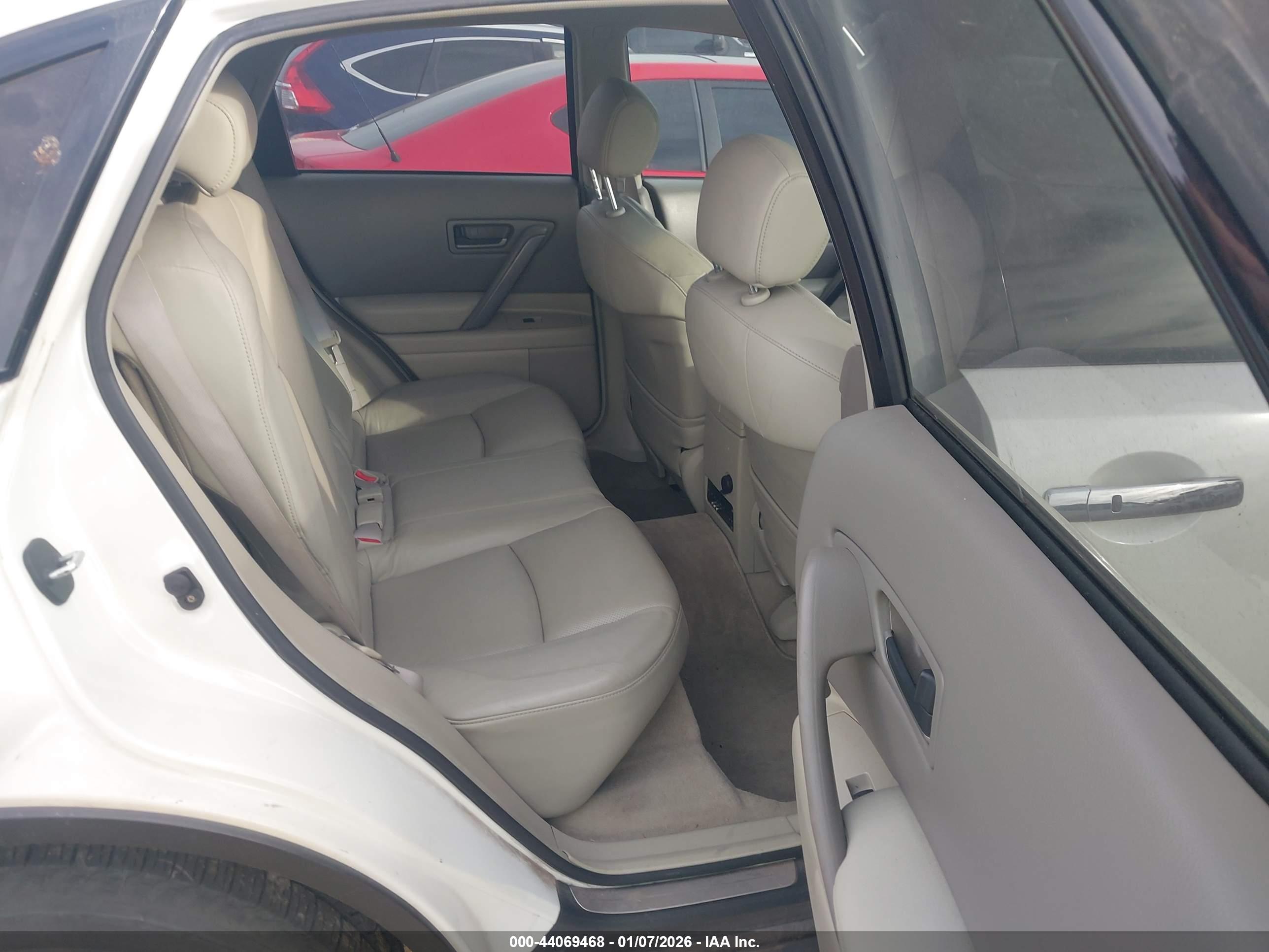 INFINITI FX35 image 8