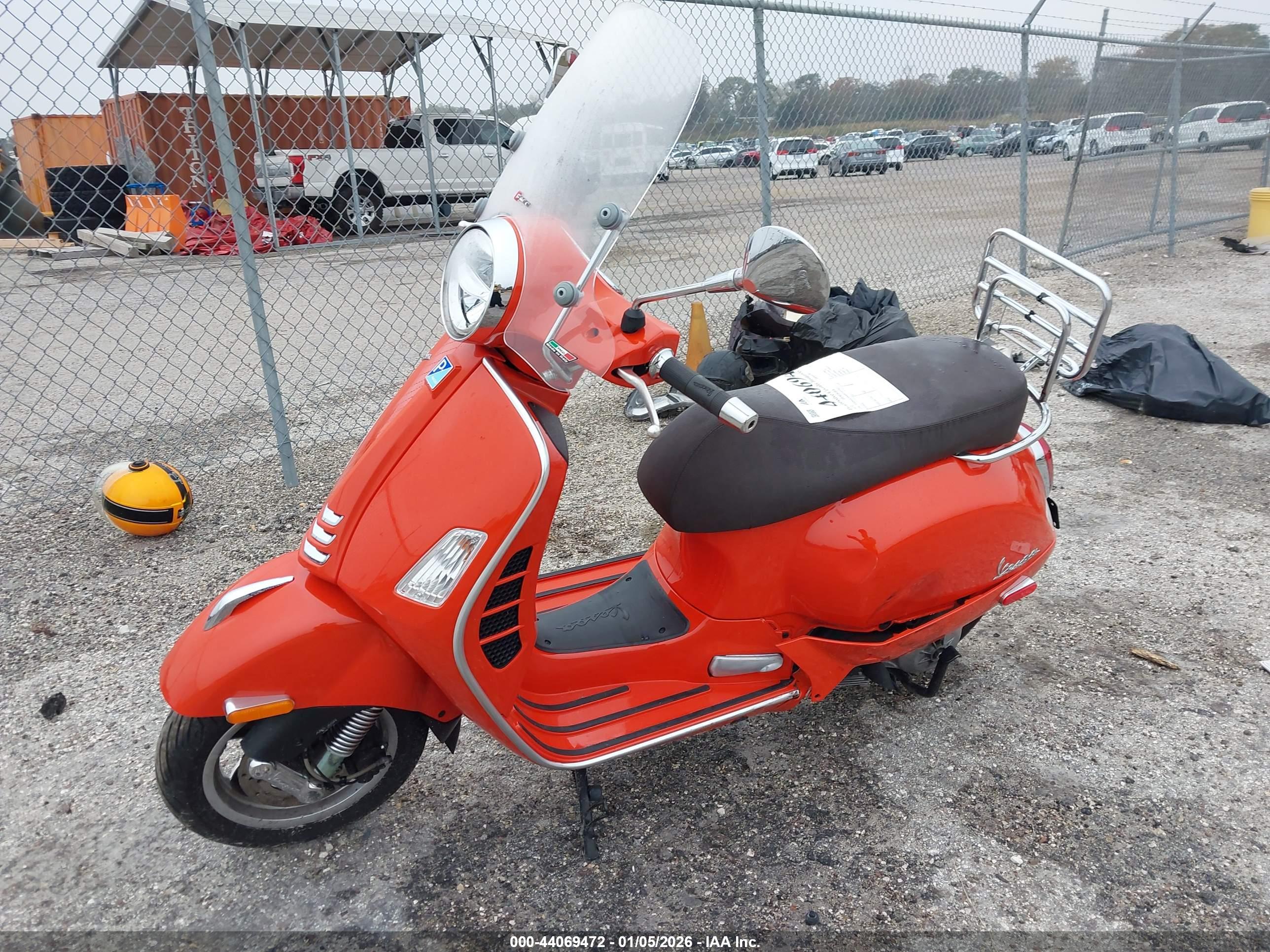 VESPA GTS image 2