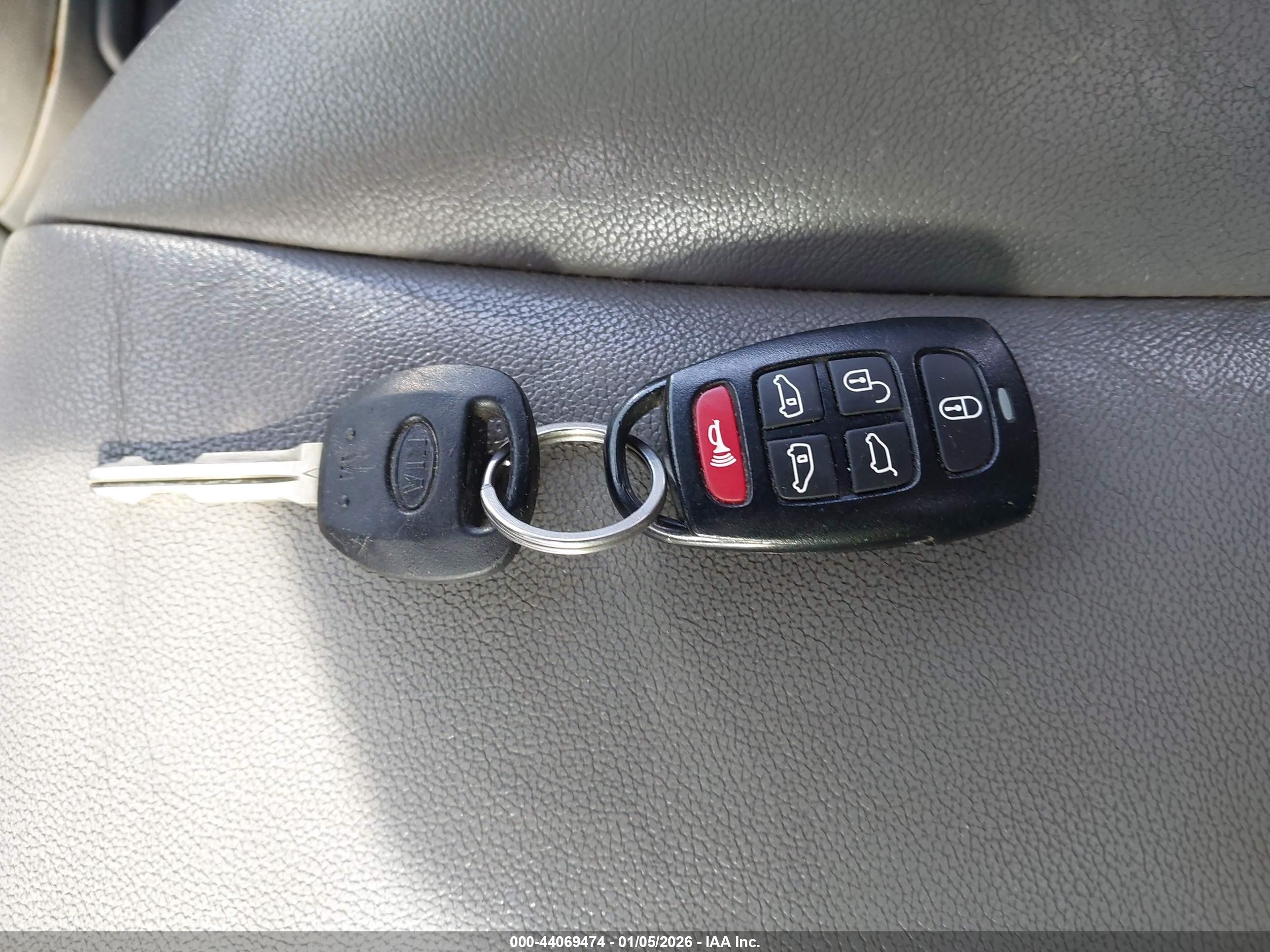 KIA SEDONA image 11
