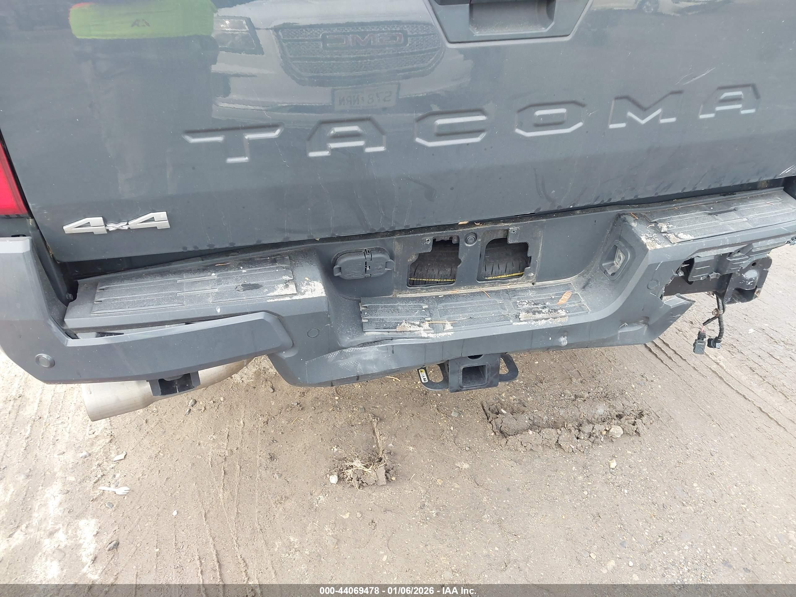 TOYOTA TACOMA image 6