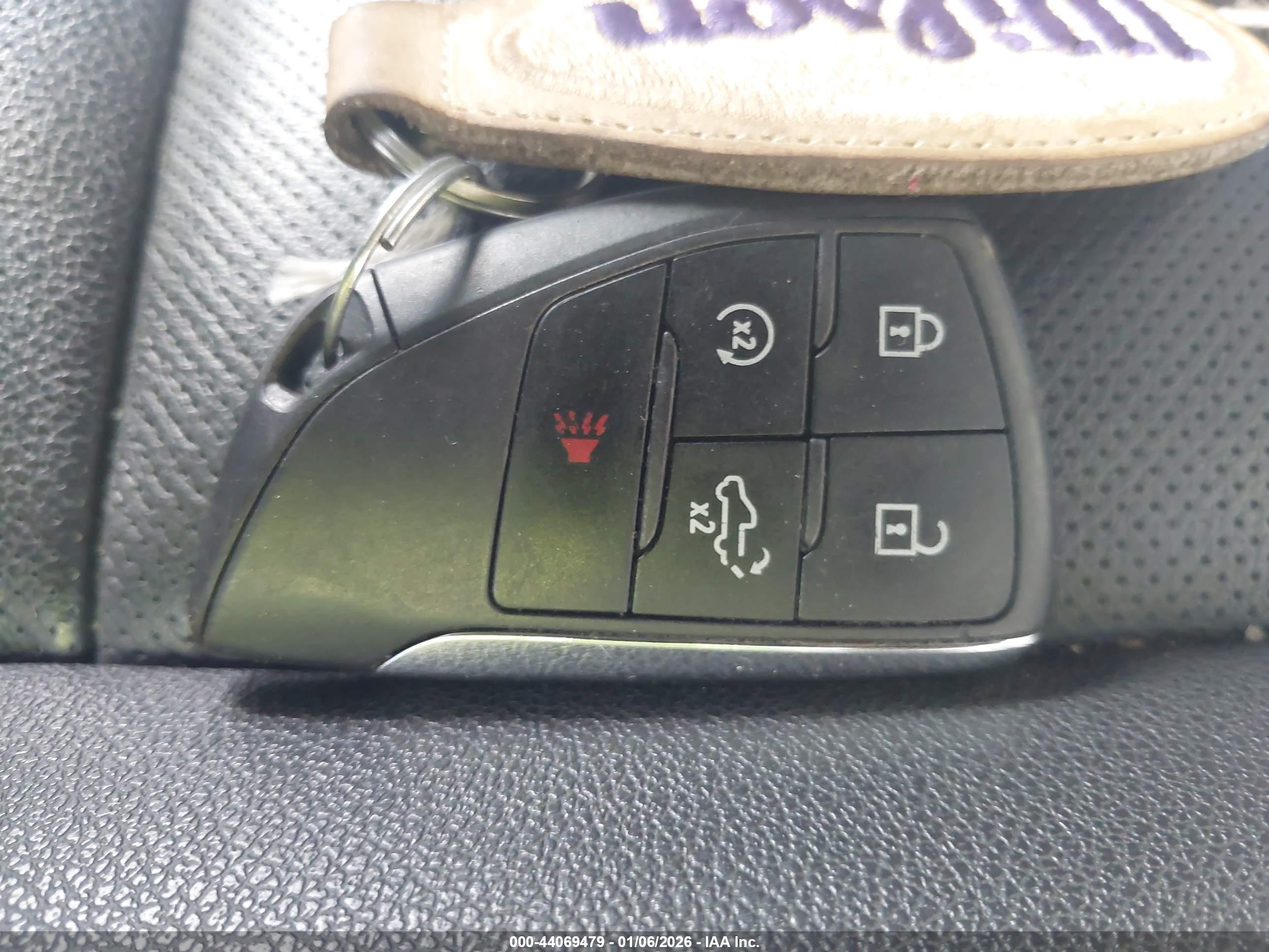 GMC SIERRA image 11