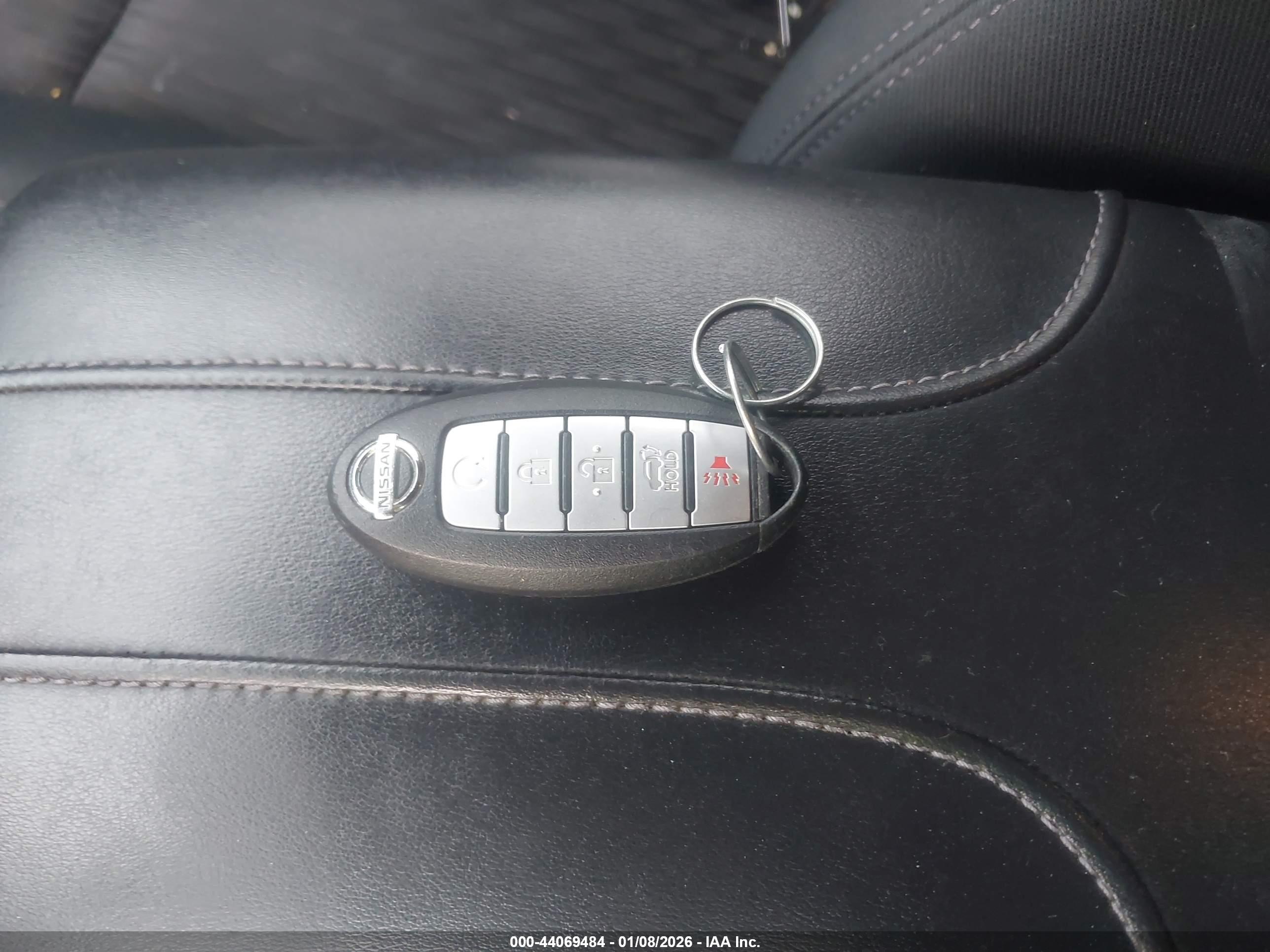 NISSAN ROGUE image 11