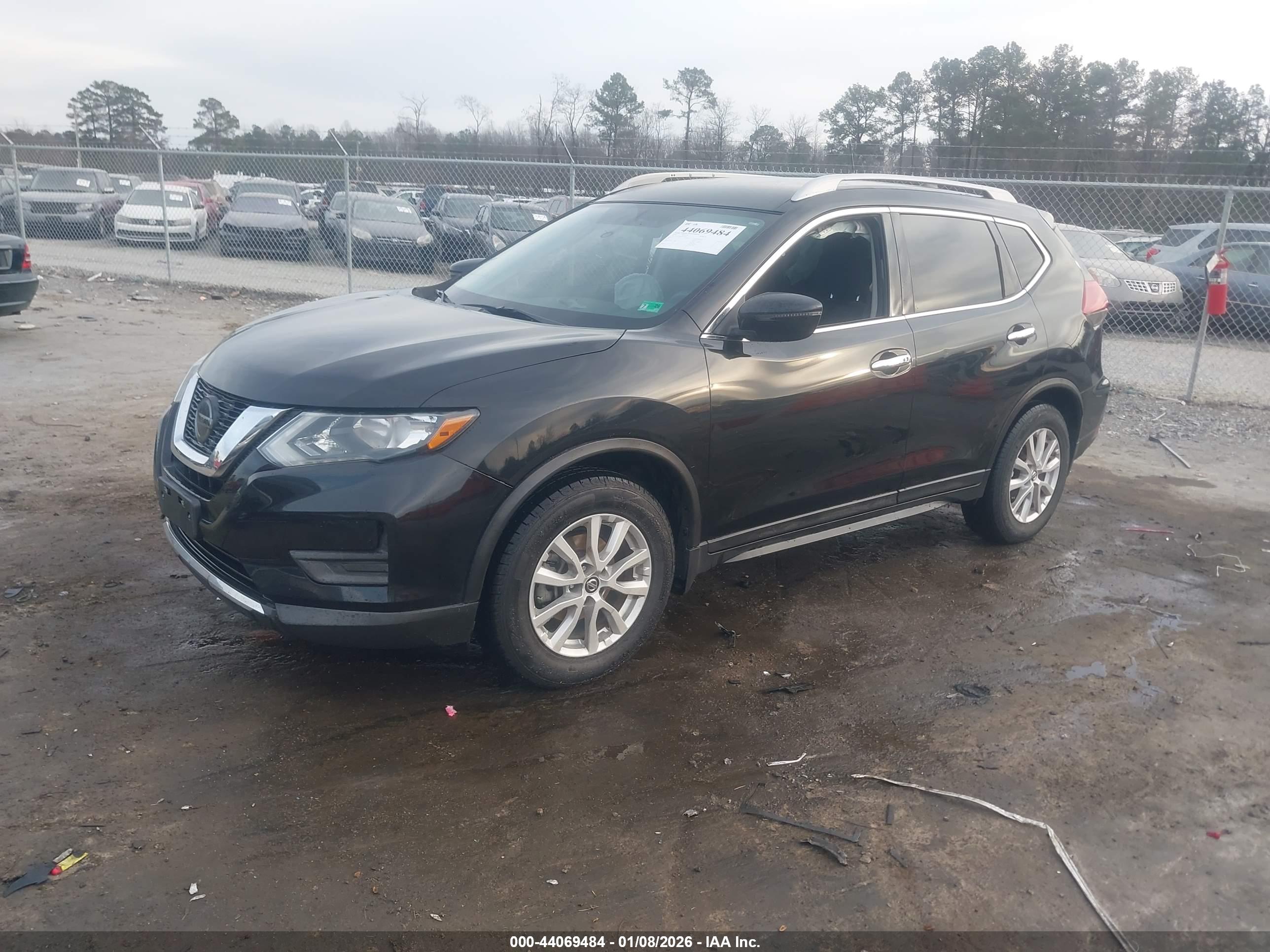 NISSAN ROGUE image 2