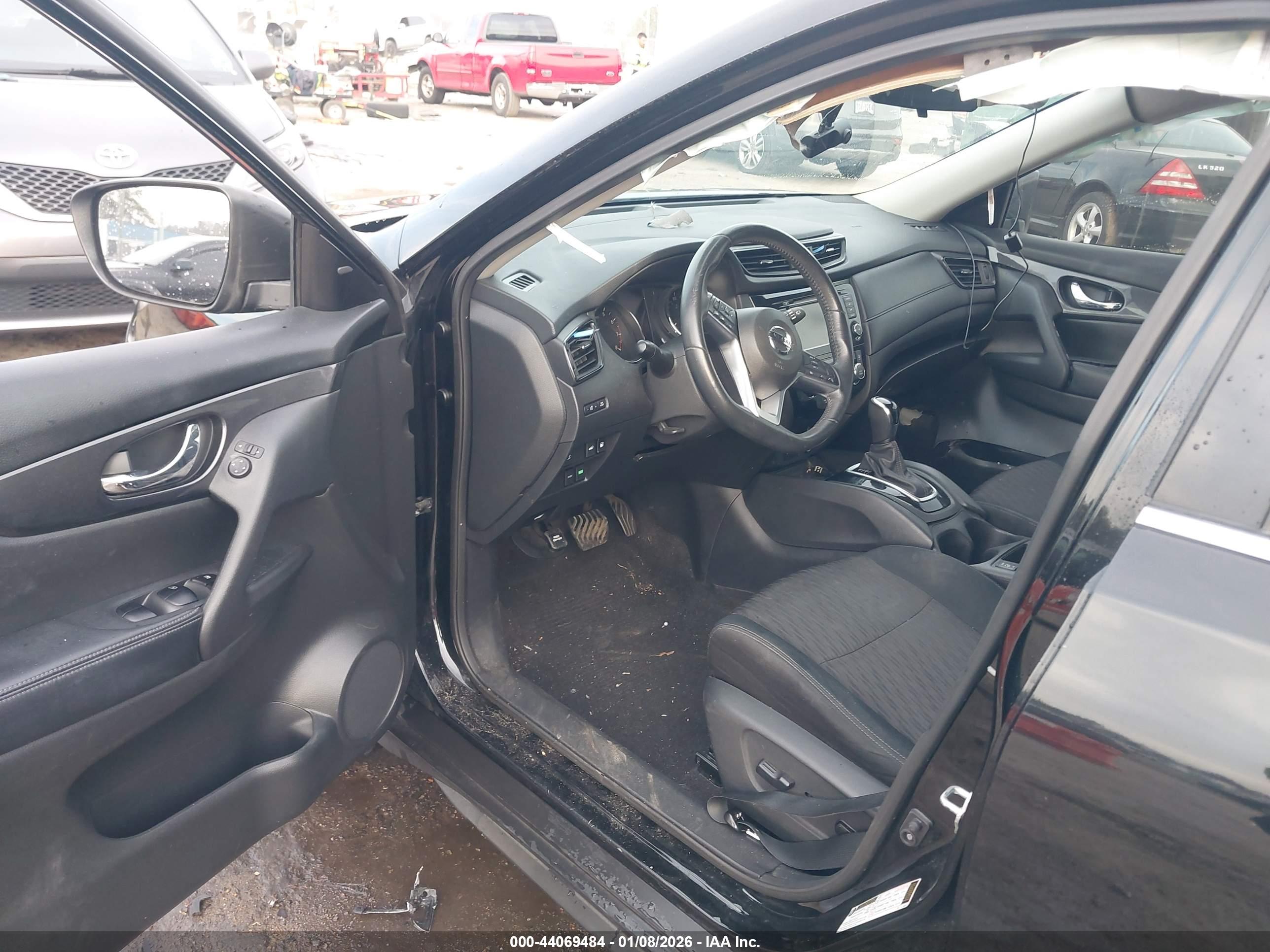 NISSAN ROGUE image 5