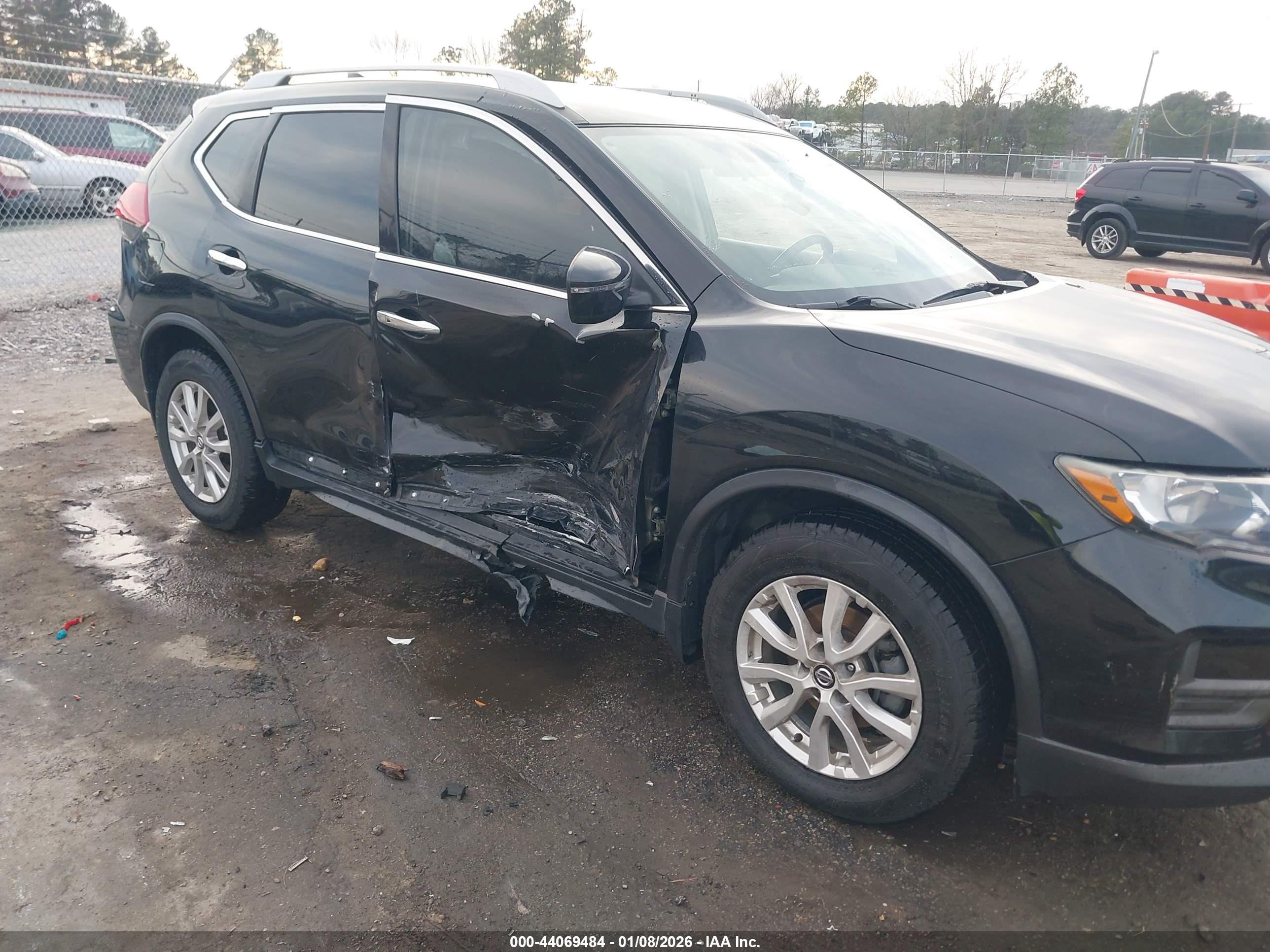 NISSAN ROGUE image 6