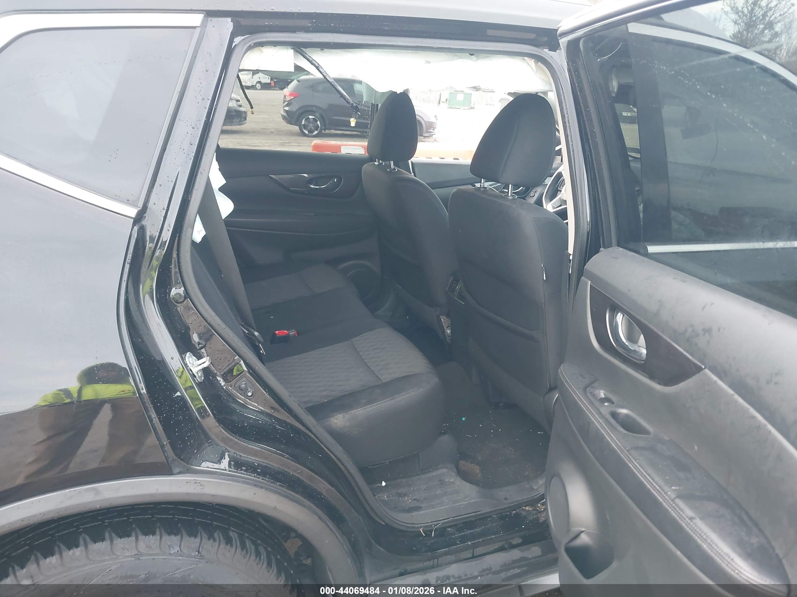 NISSAN ROGUE image 8