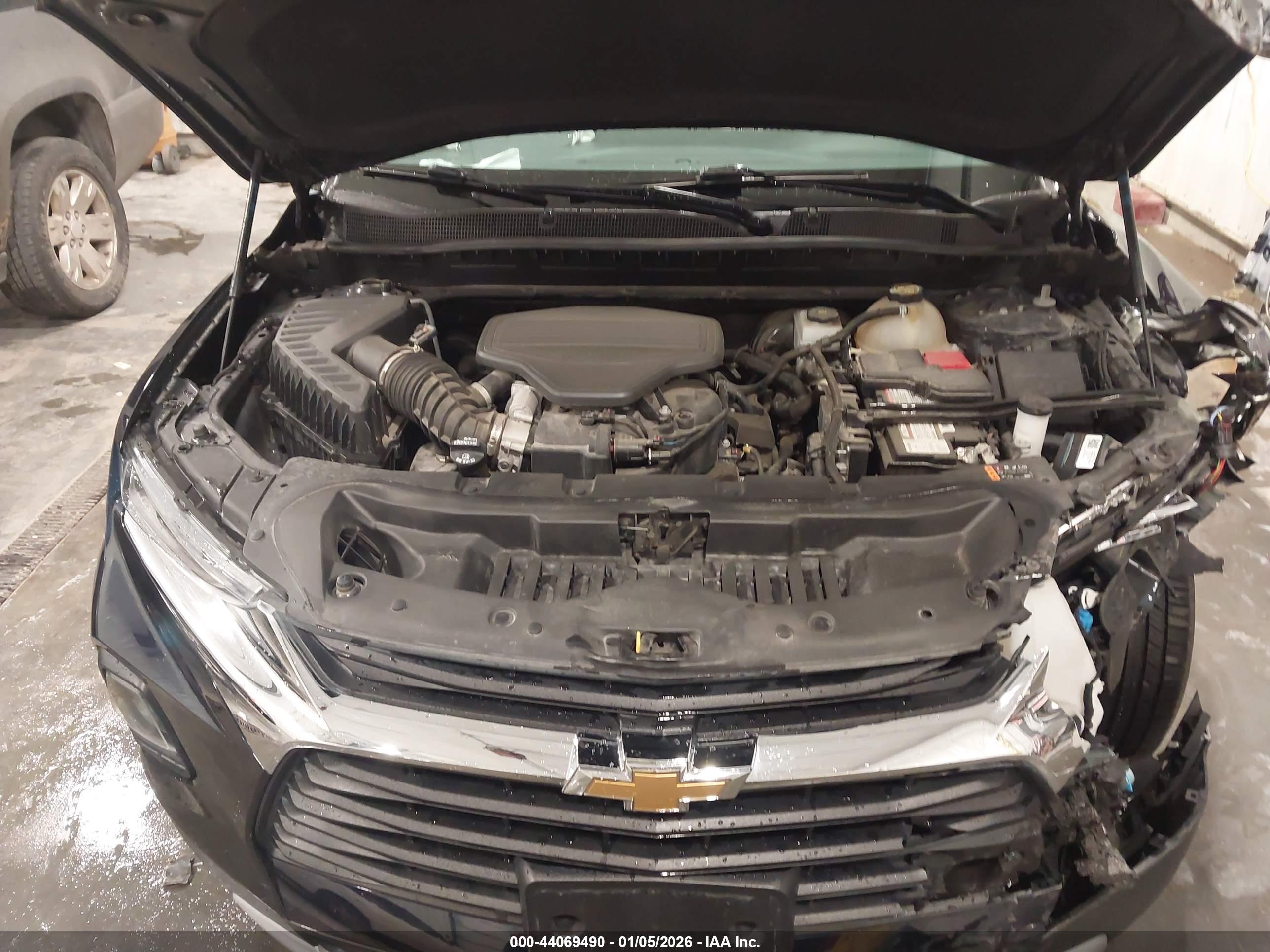 CHEVROLET BLAZER image 10