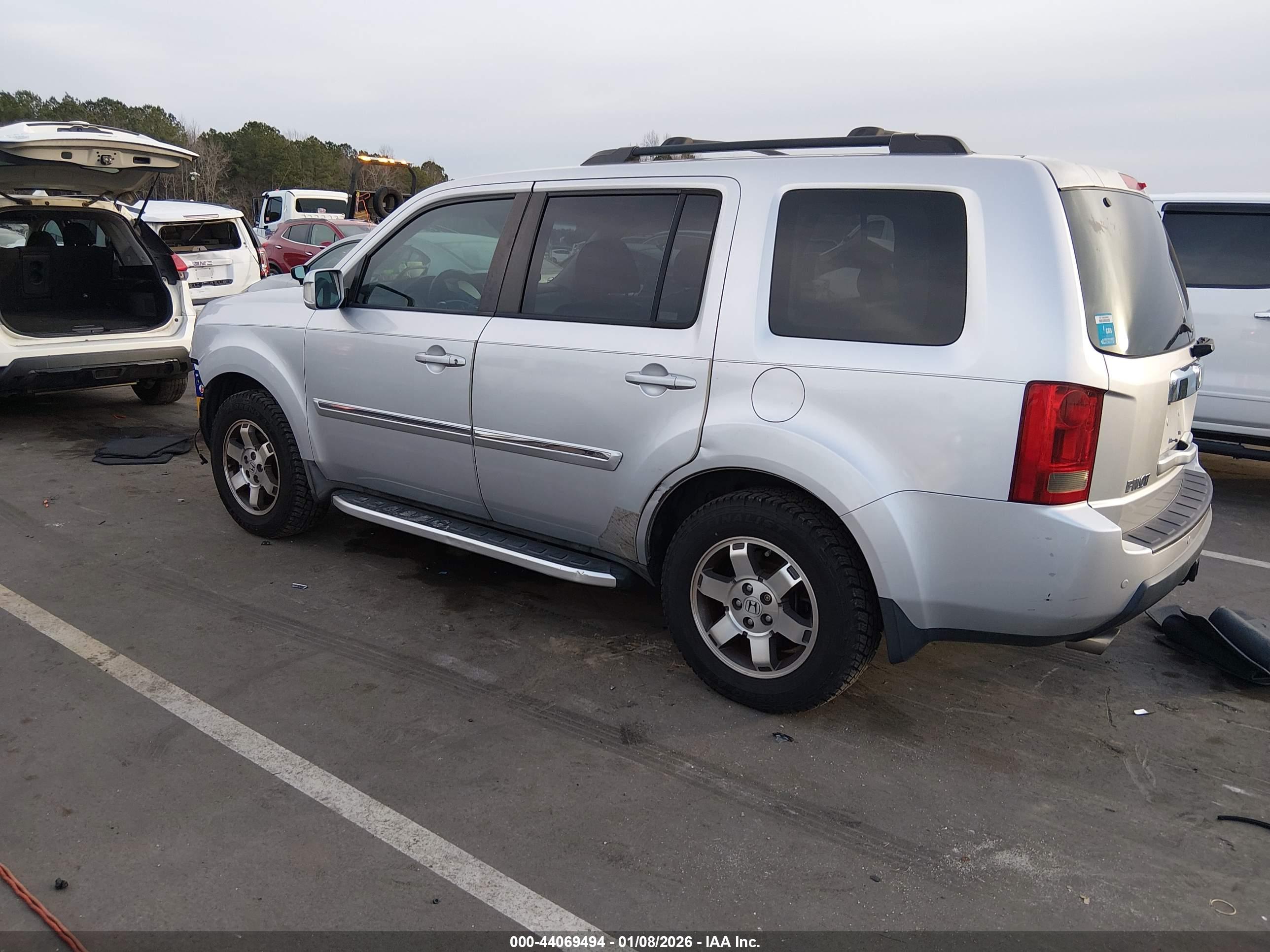 HONDA PILOT image 3