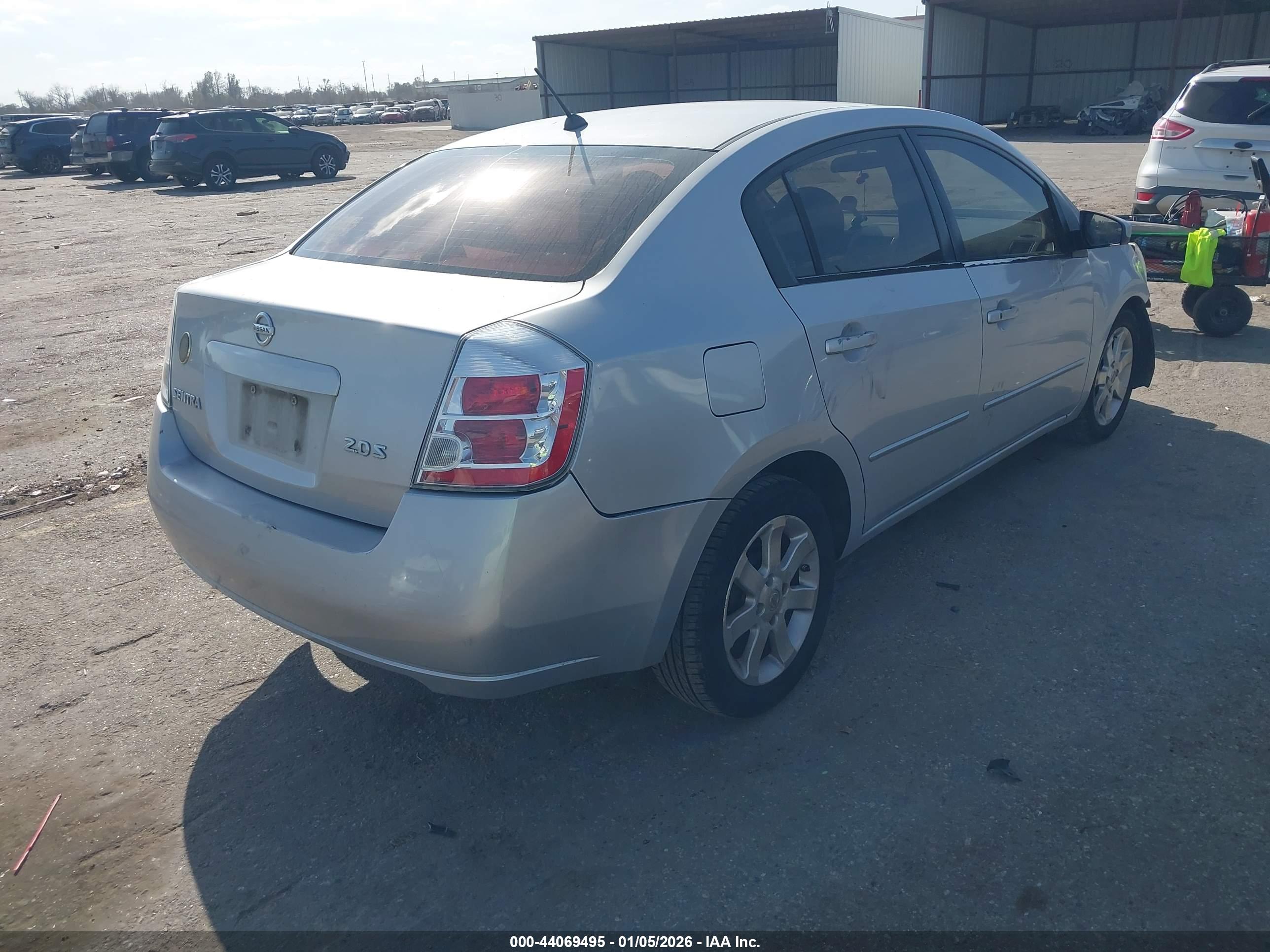 NISSAN SENTRA image 4