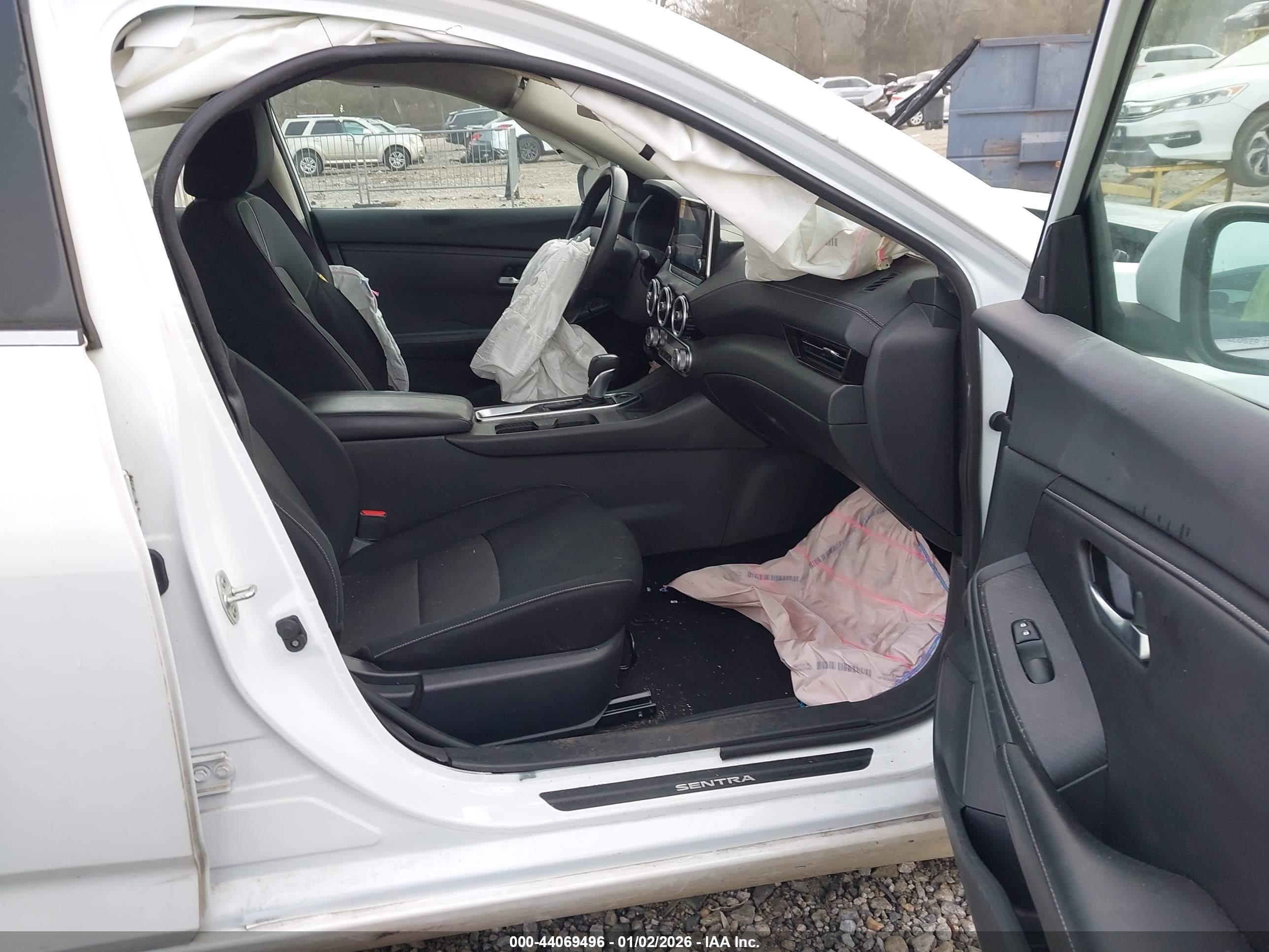 NISSAN SENTRA image 5