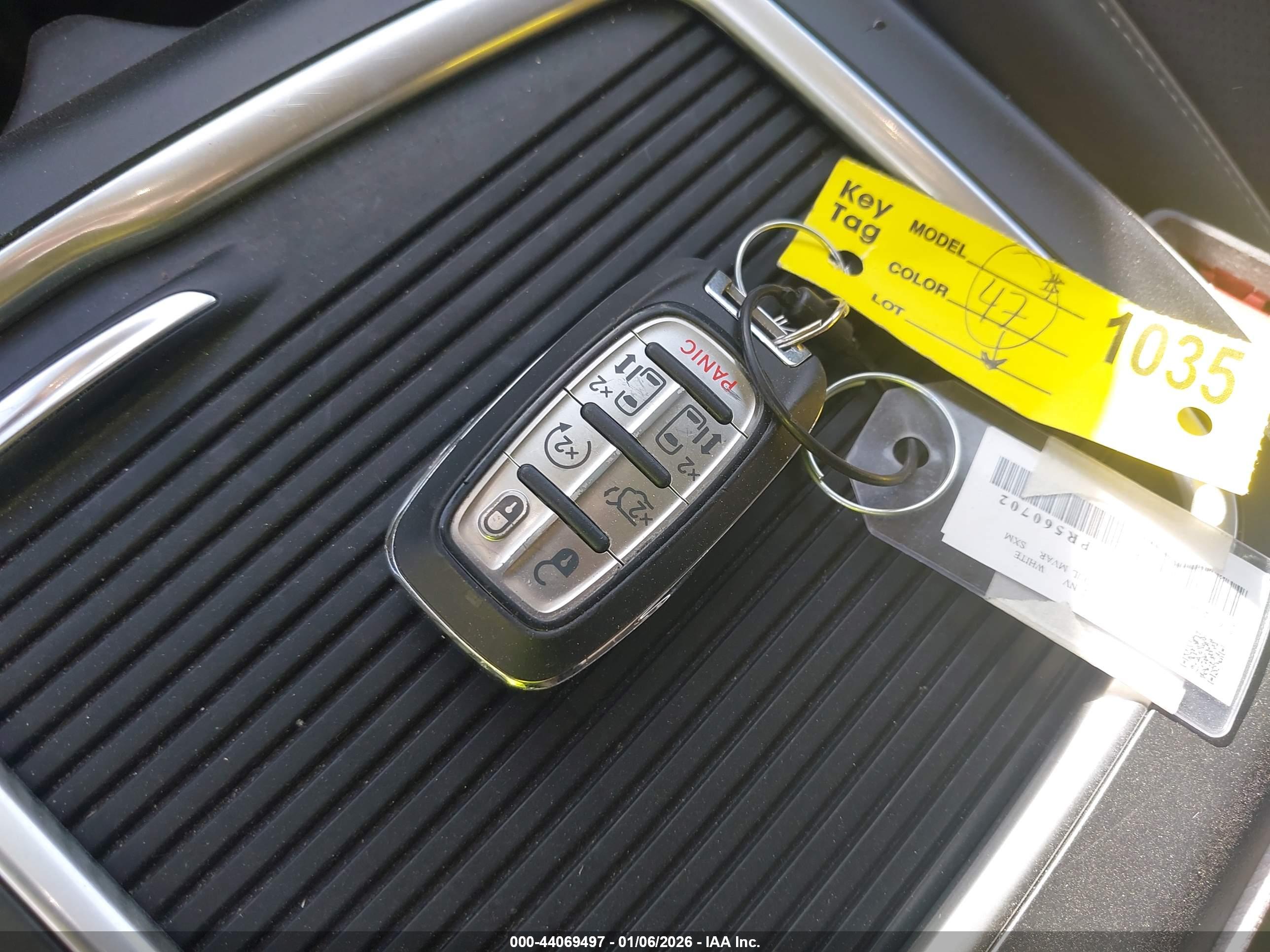 CHRYSLER PACIFICA image 11
