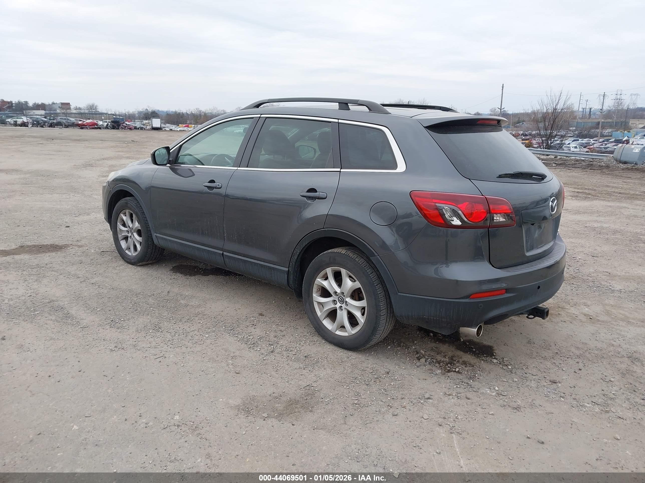 MAZDA CX-9 image 3