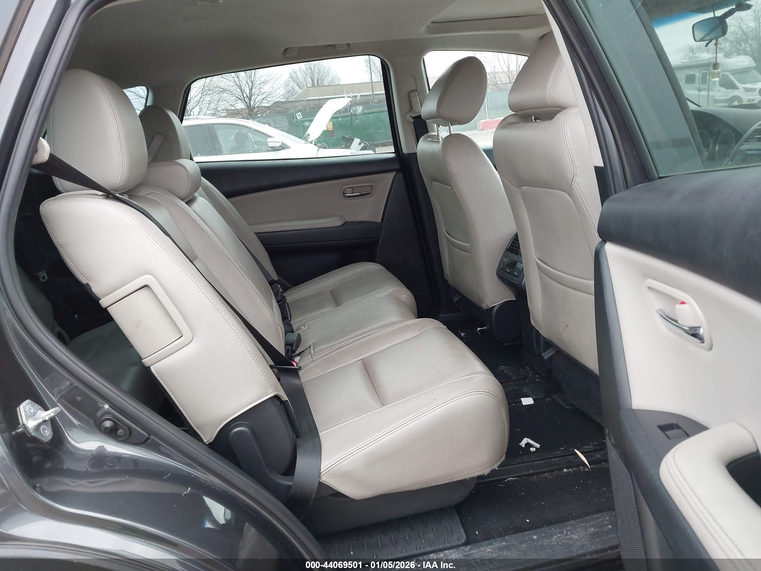 MAZDA CX-9 image 8