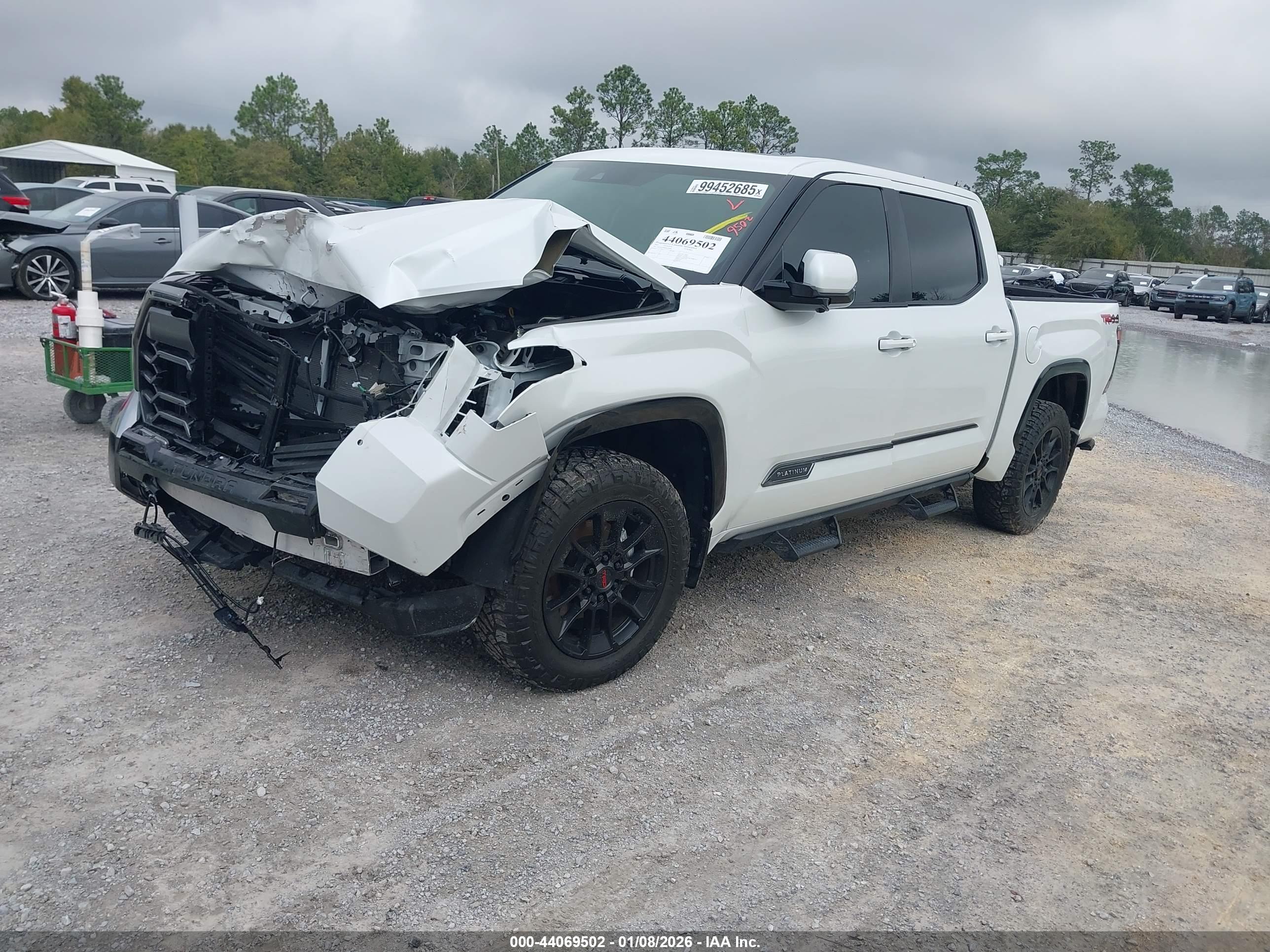 TOYOTA TUNDRA image 2