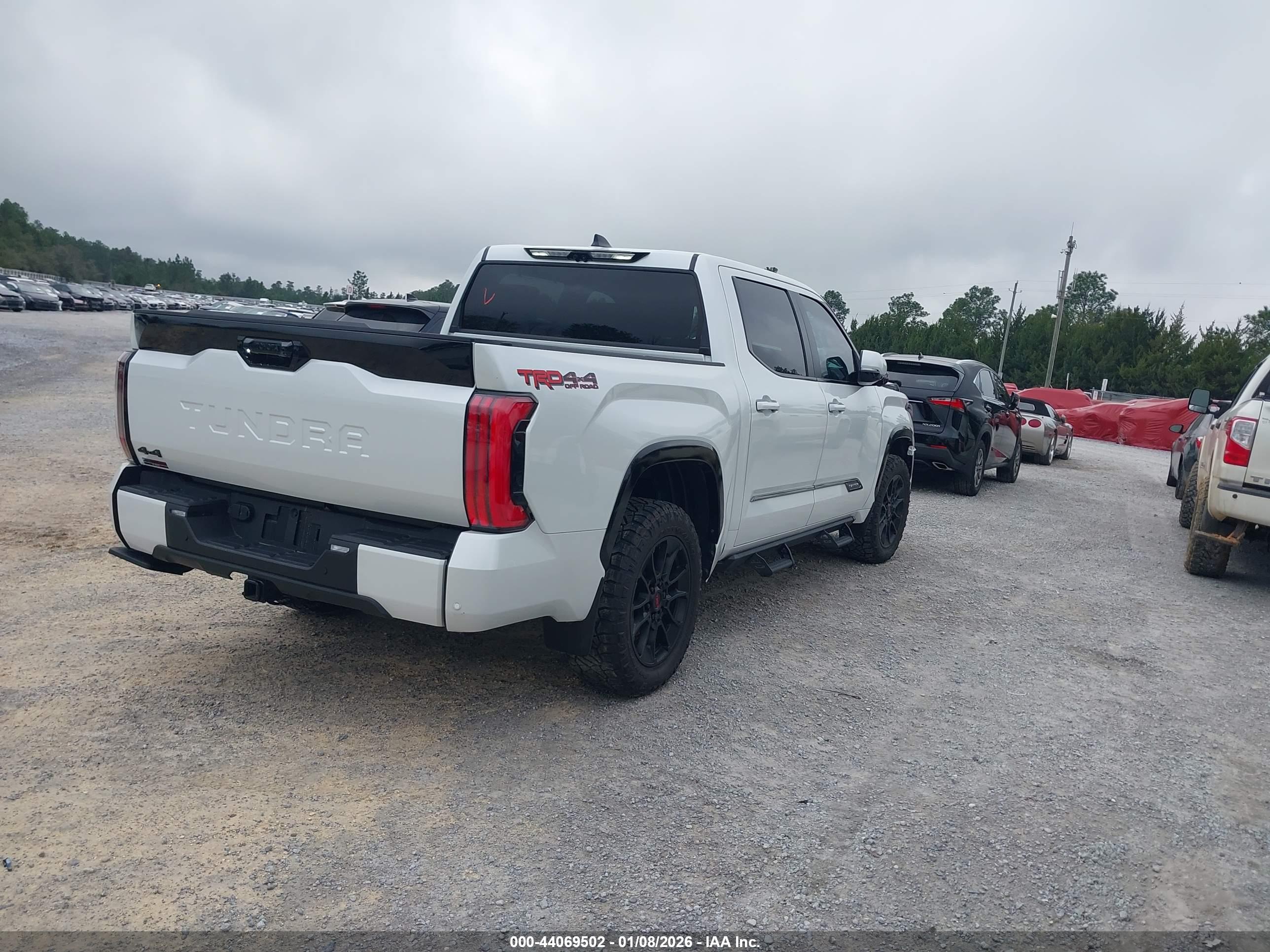 TOYOTA TUNDRA image 4