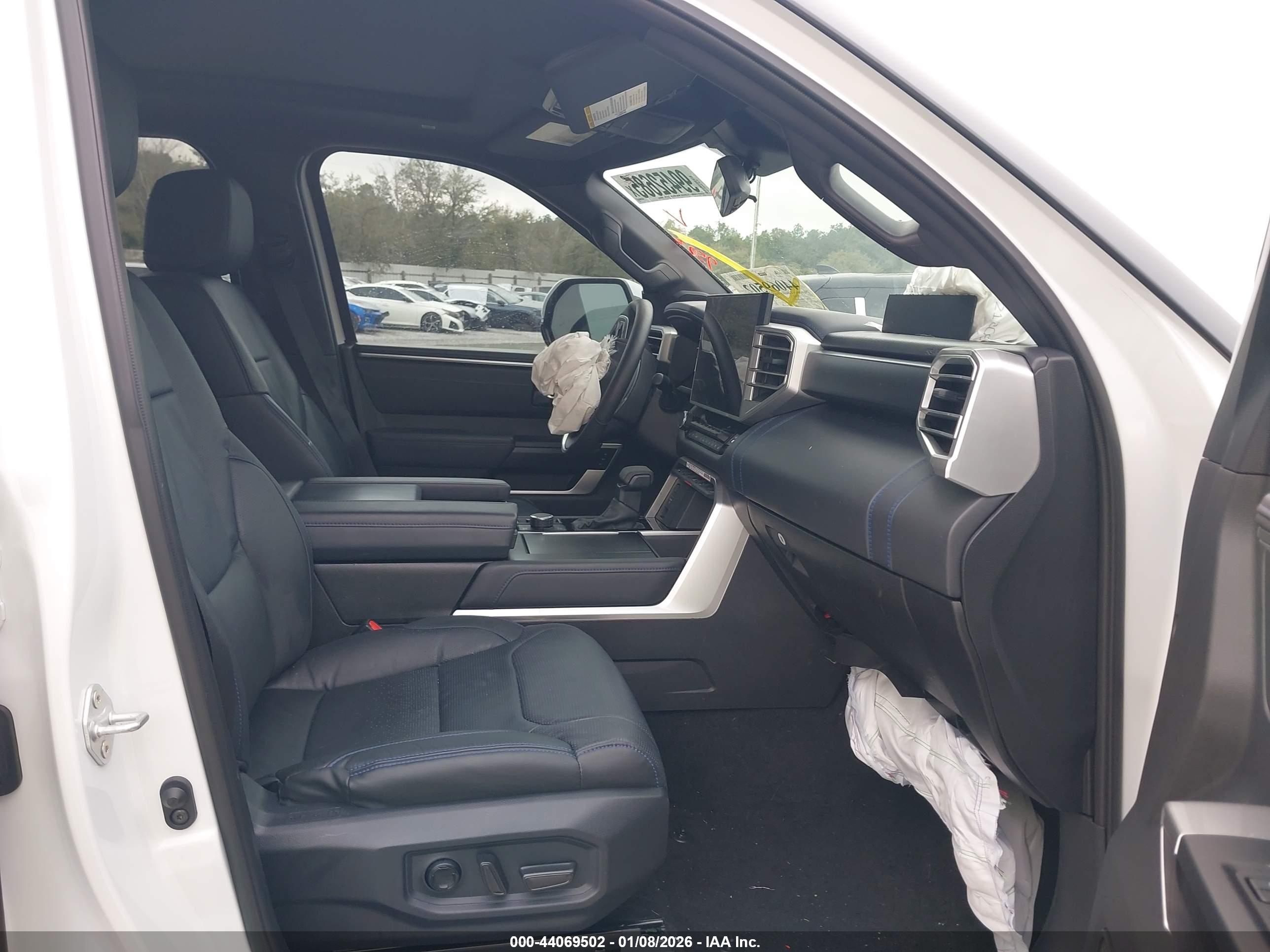 TOYOTA TUNDRA image 5