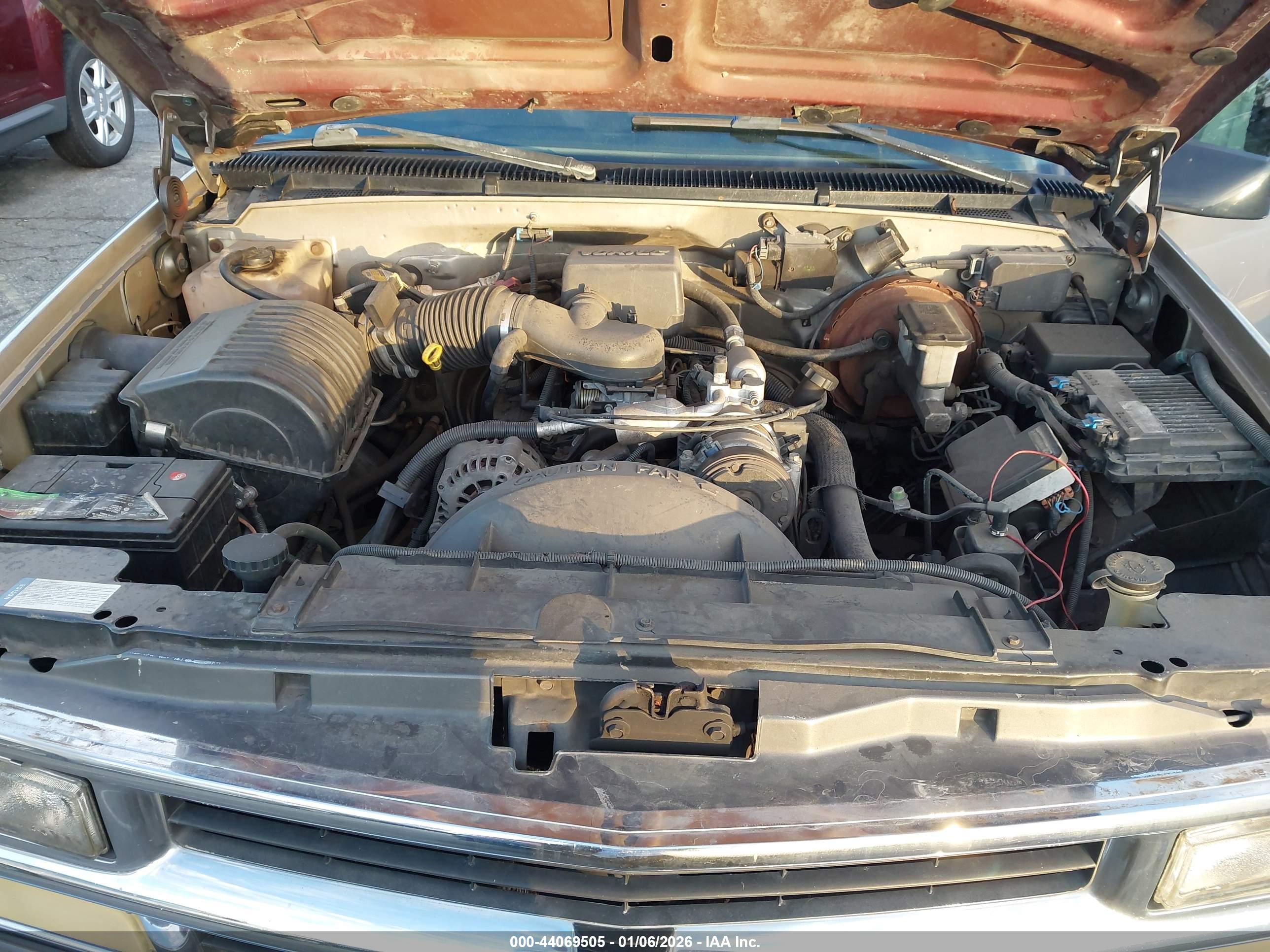 CHEVROLET C1500 image 10