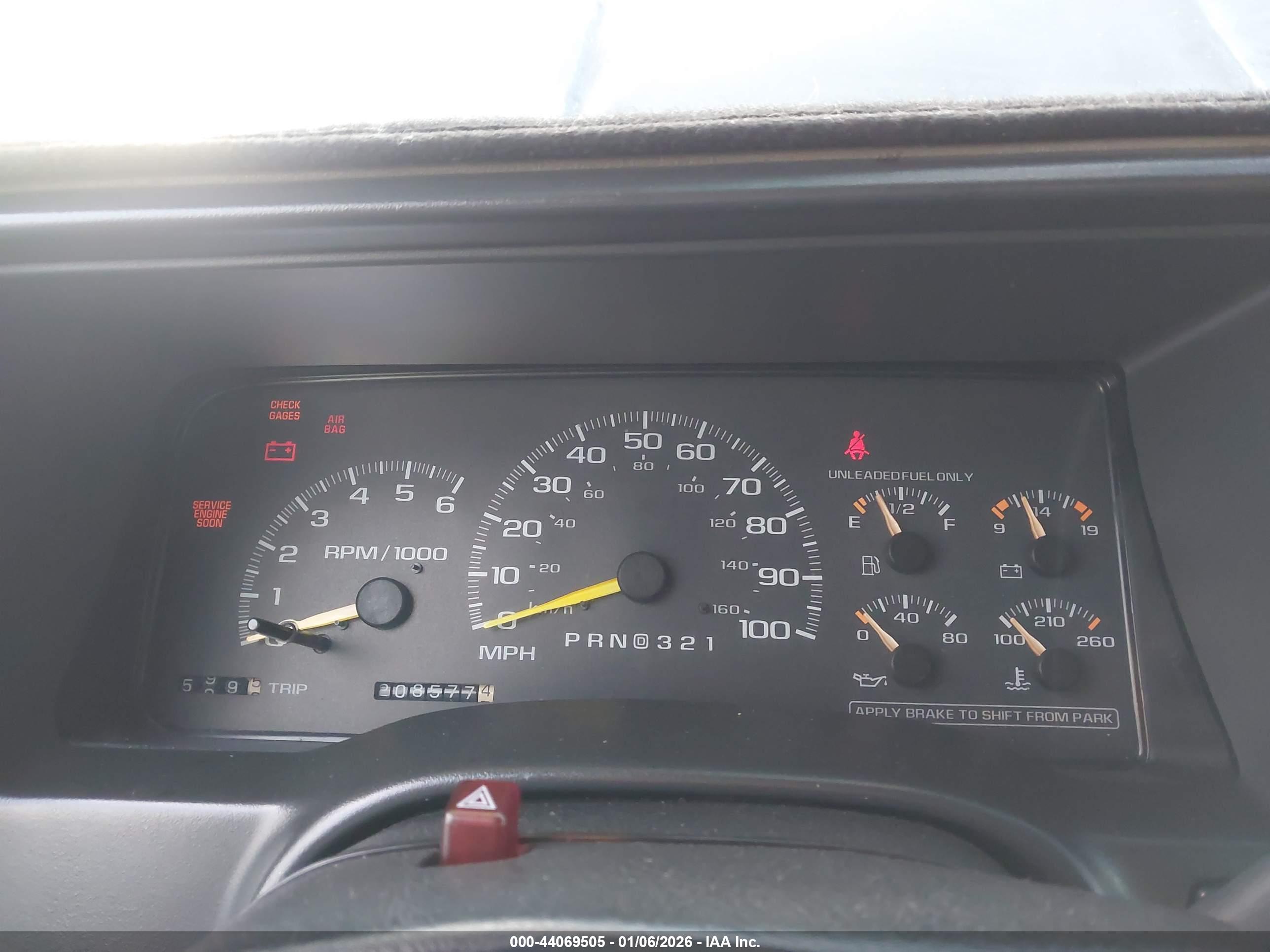 CHEVROLET C1500 image 7