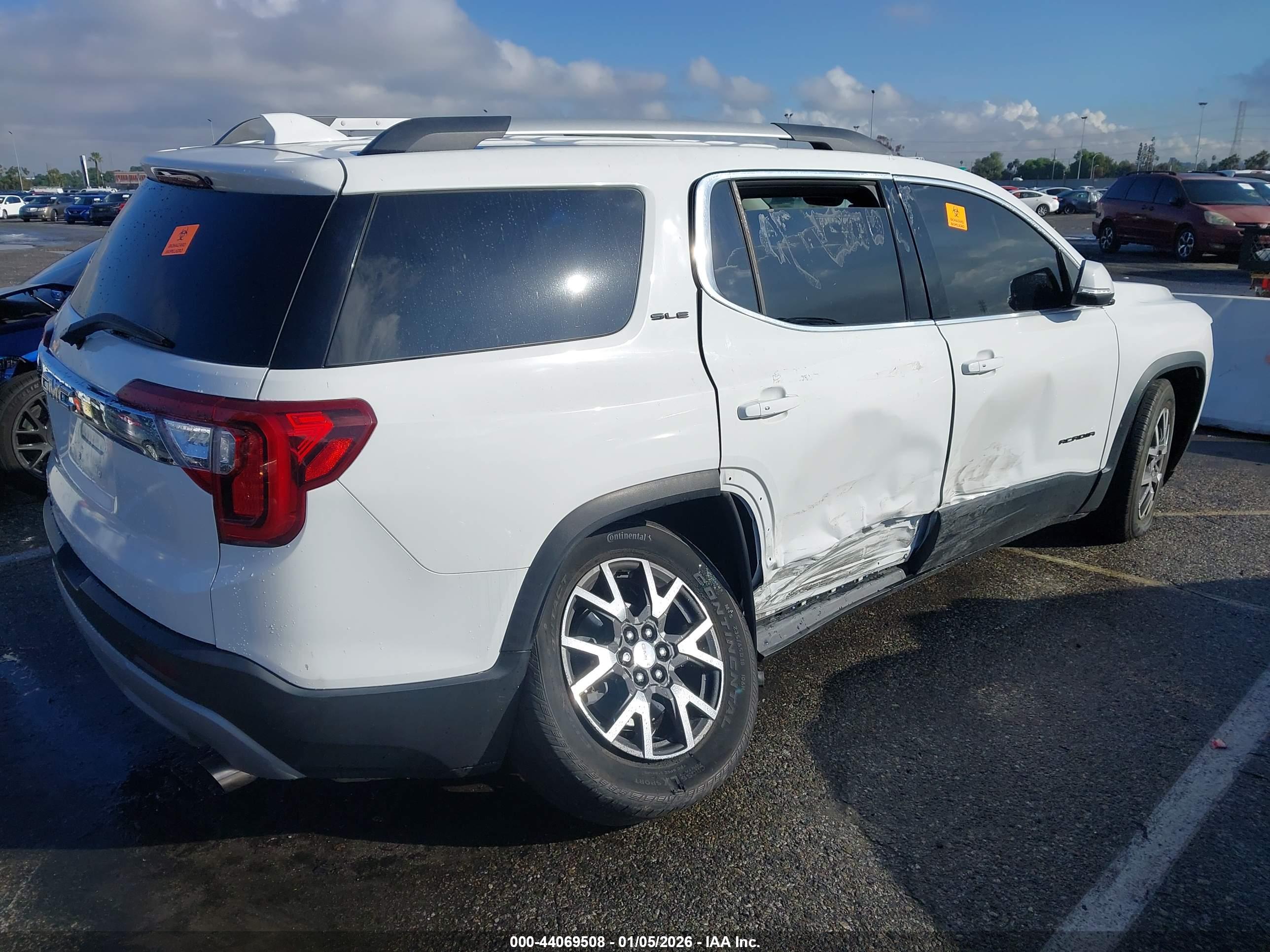 GMC ACADIA image 4