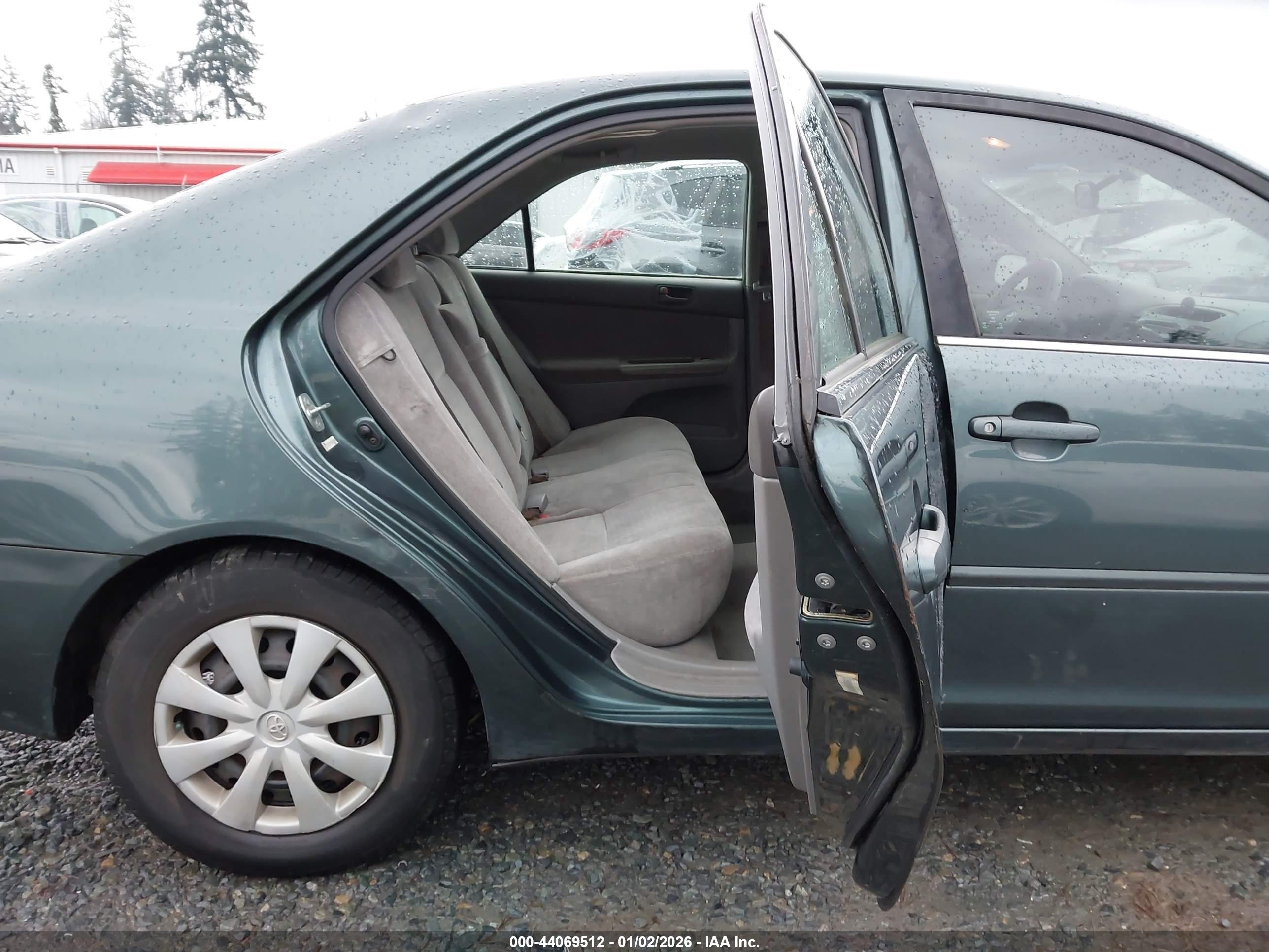 TOYOTA CAMRY image 8