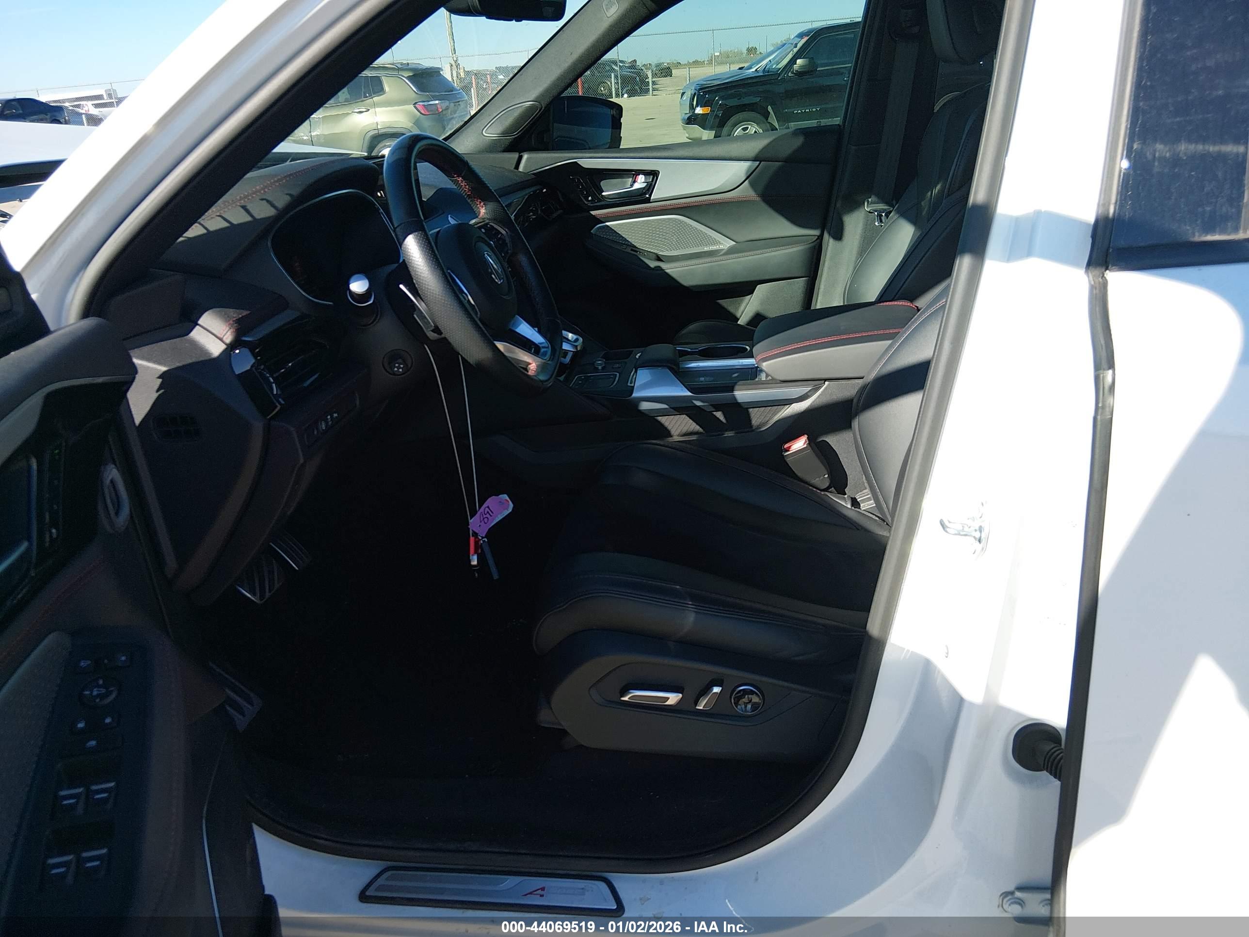 ACURA MDX image 8