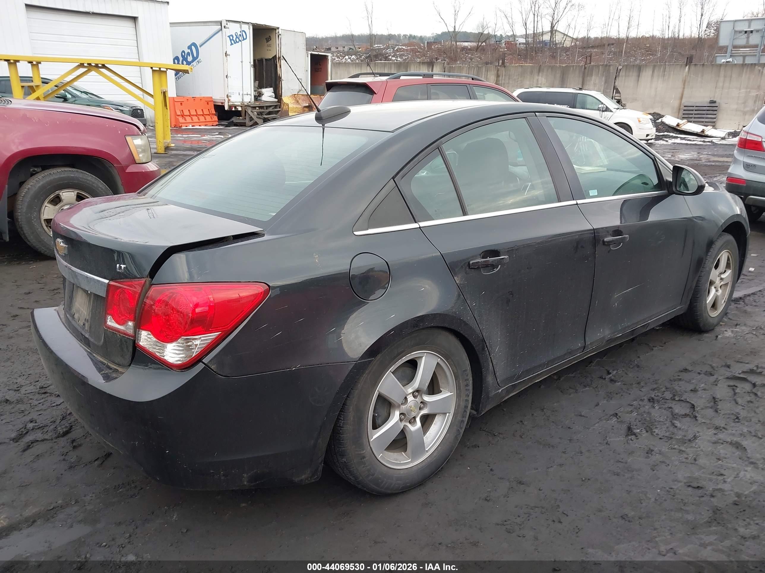 CHEVROLET CRUZE image 4