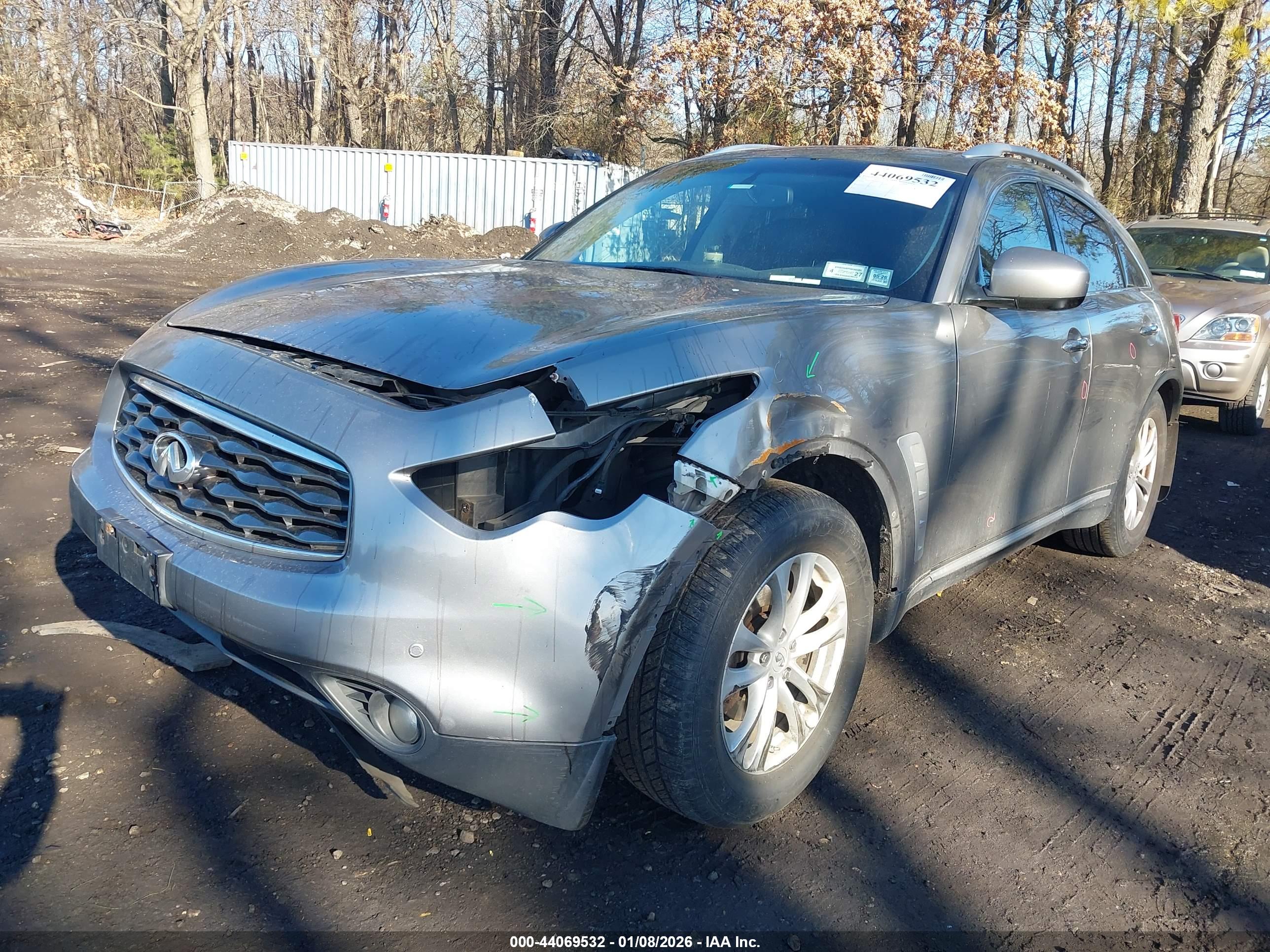 INFINITI FX35 image 2