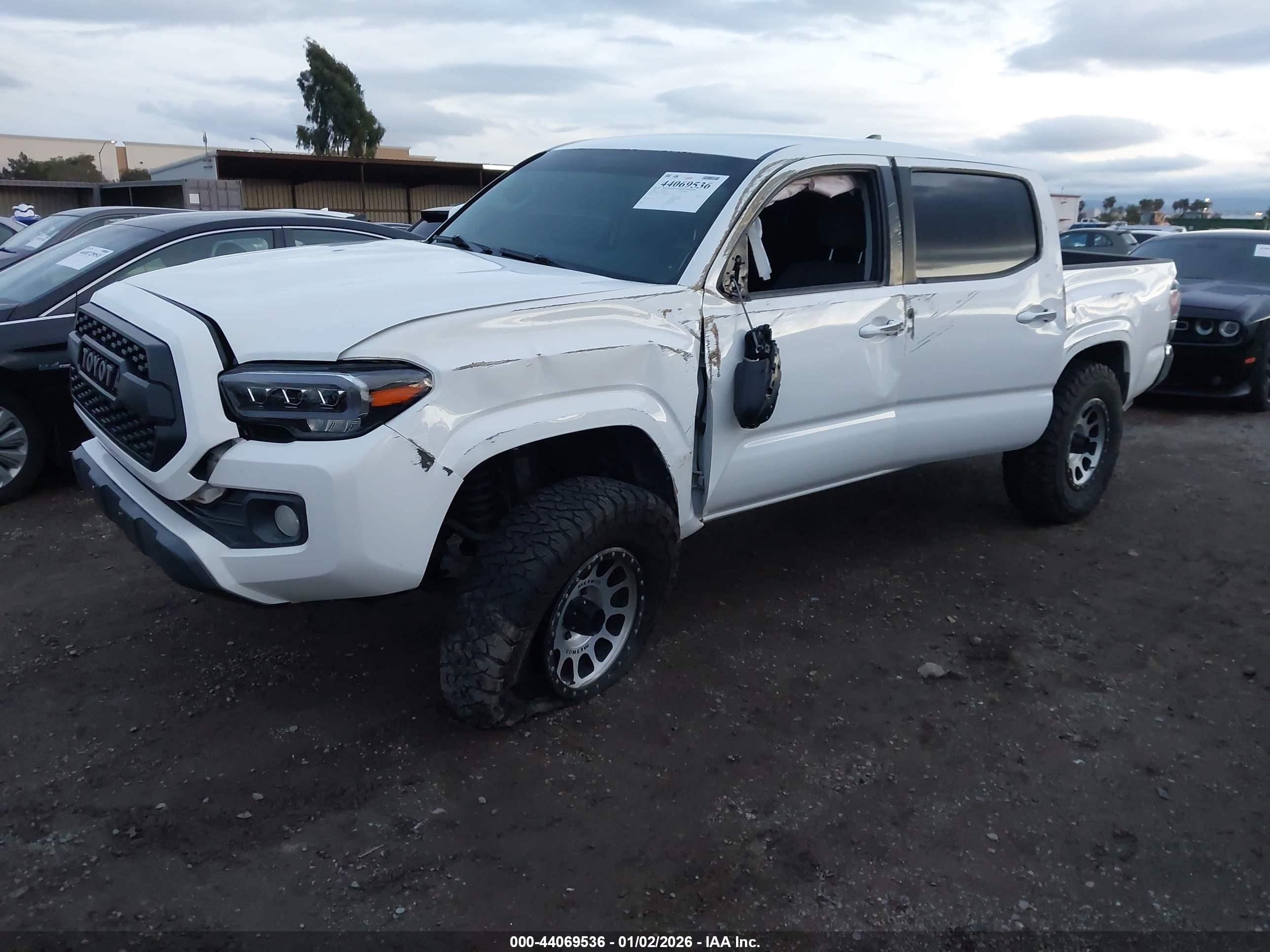 TOYOTA TACOMA image 2